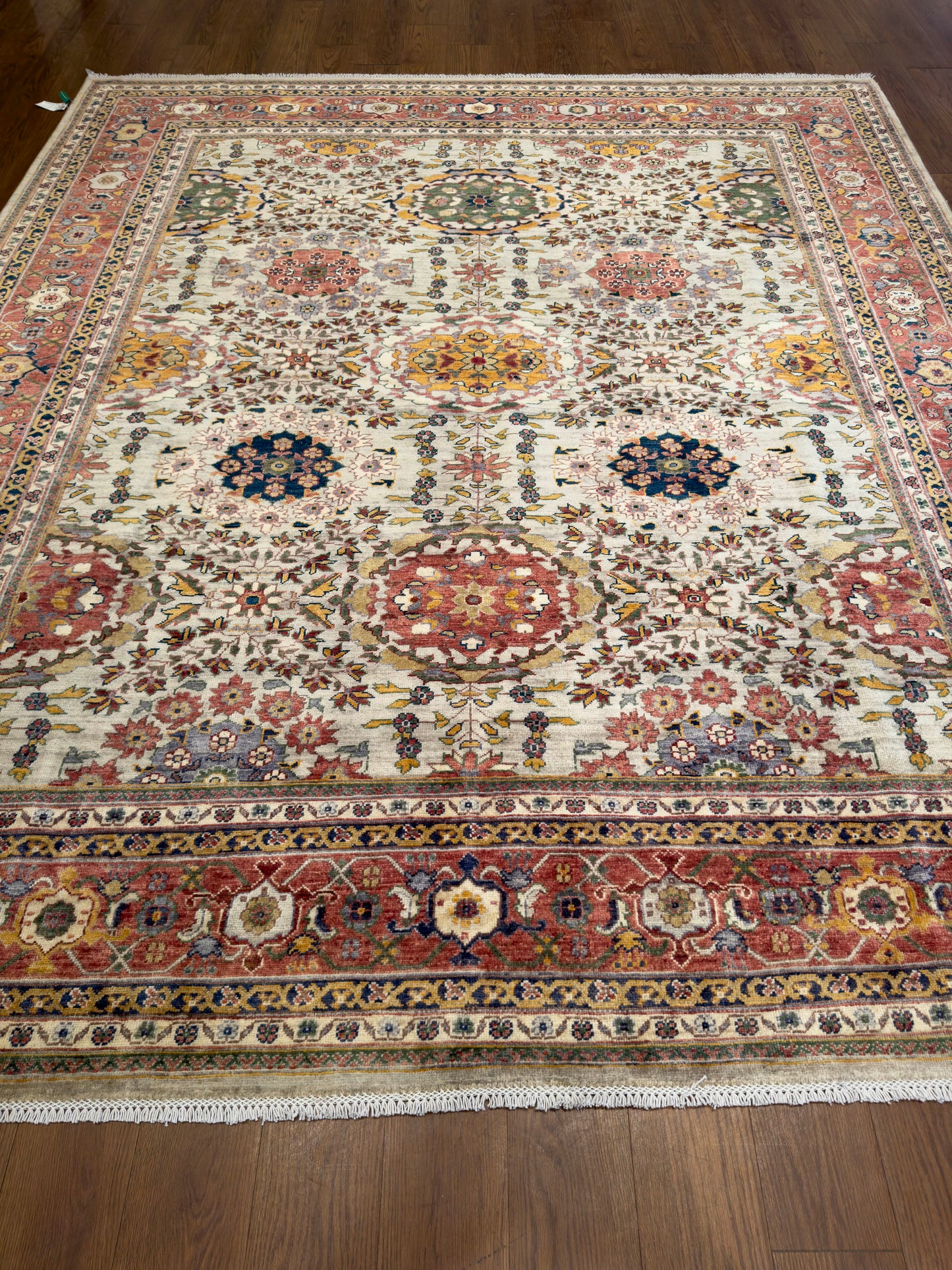 Mahal NJ1571 - 8.4 x 9.10