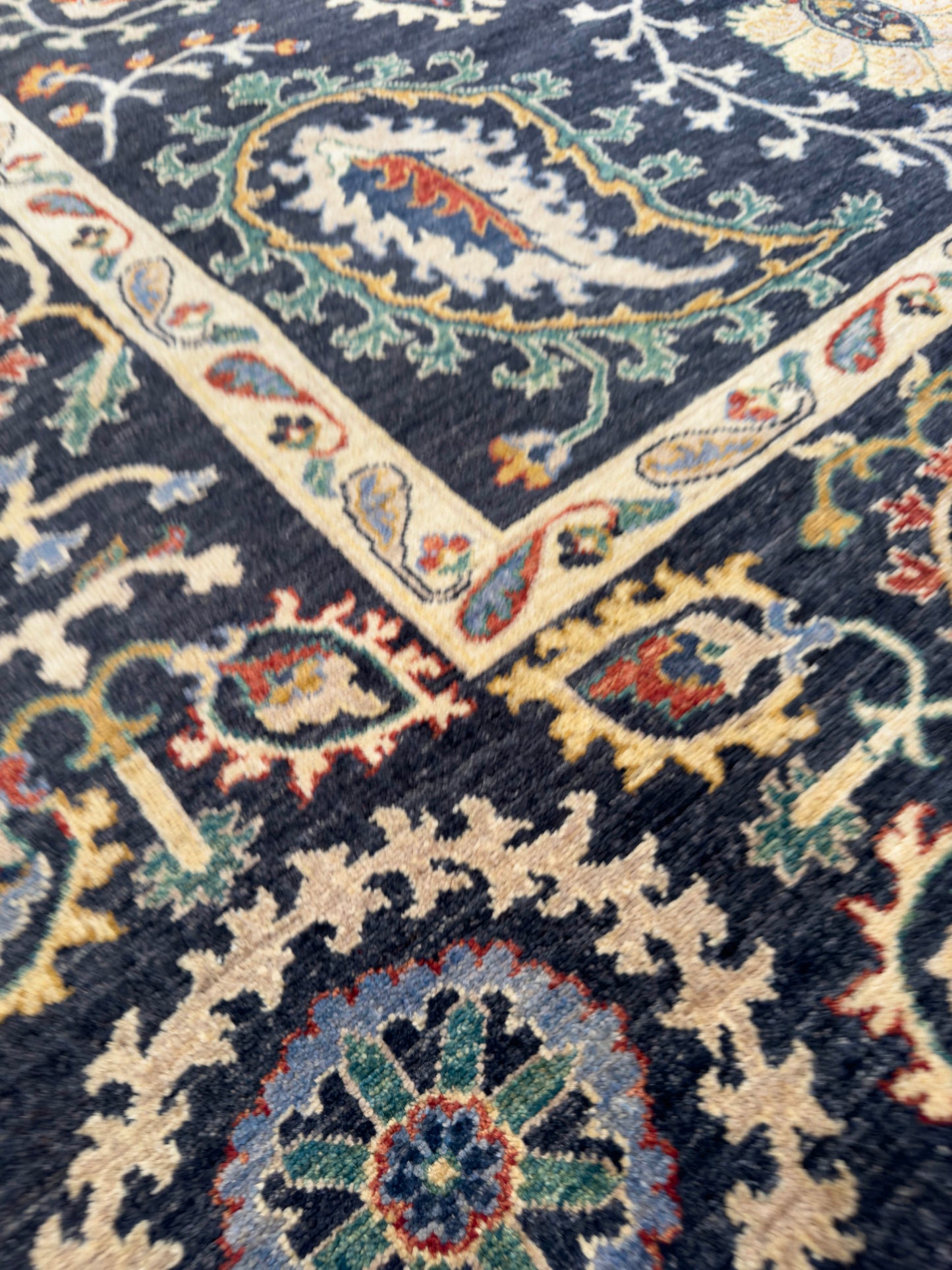 Suzani NJ1585 - 8.2 x 10.2