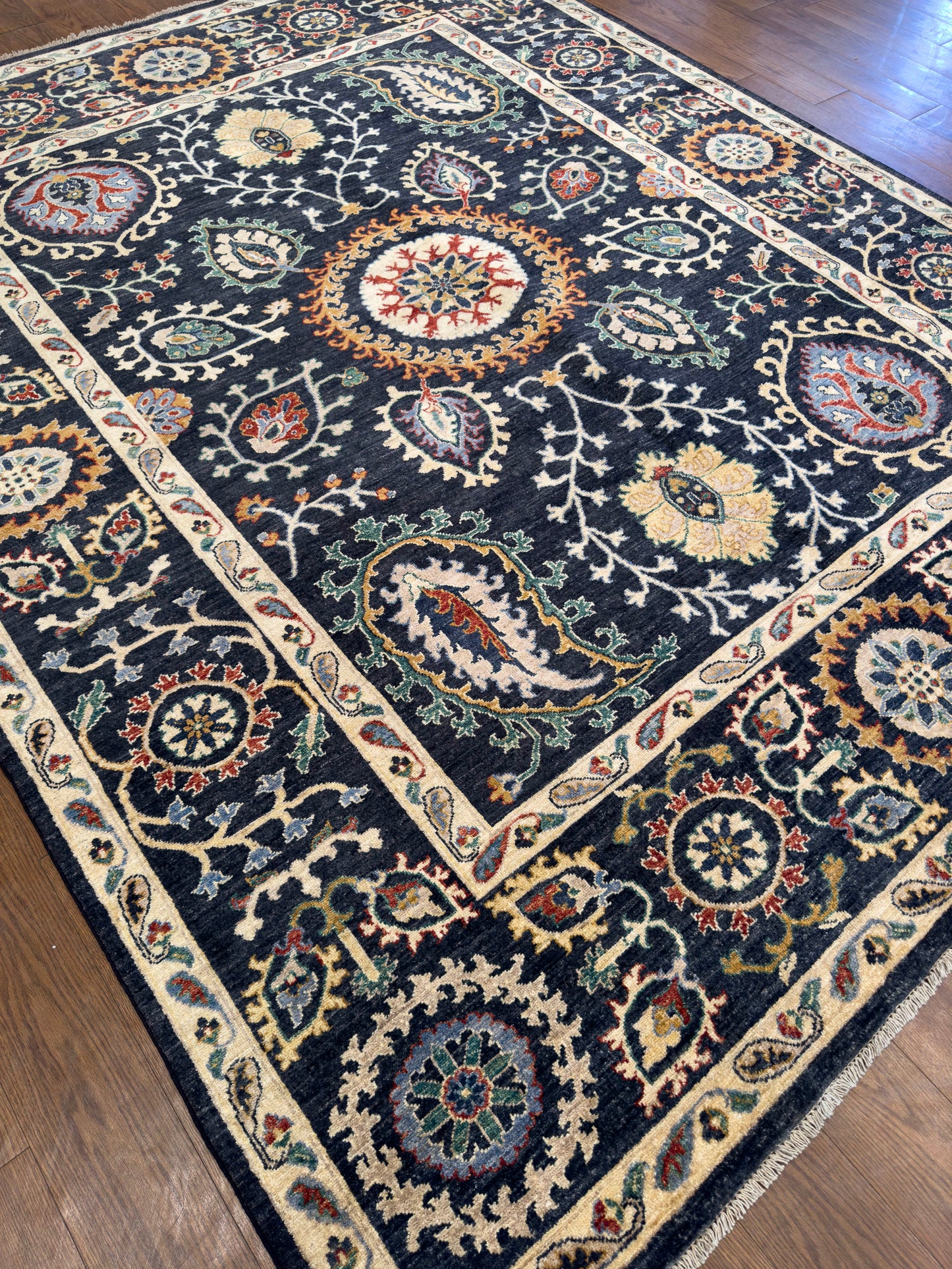 Suzani NJ1585 - 8.2 x 10.2