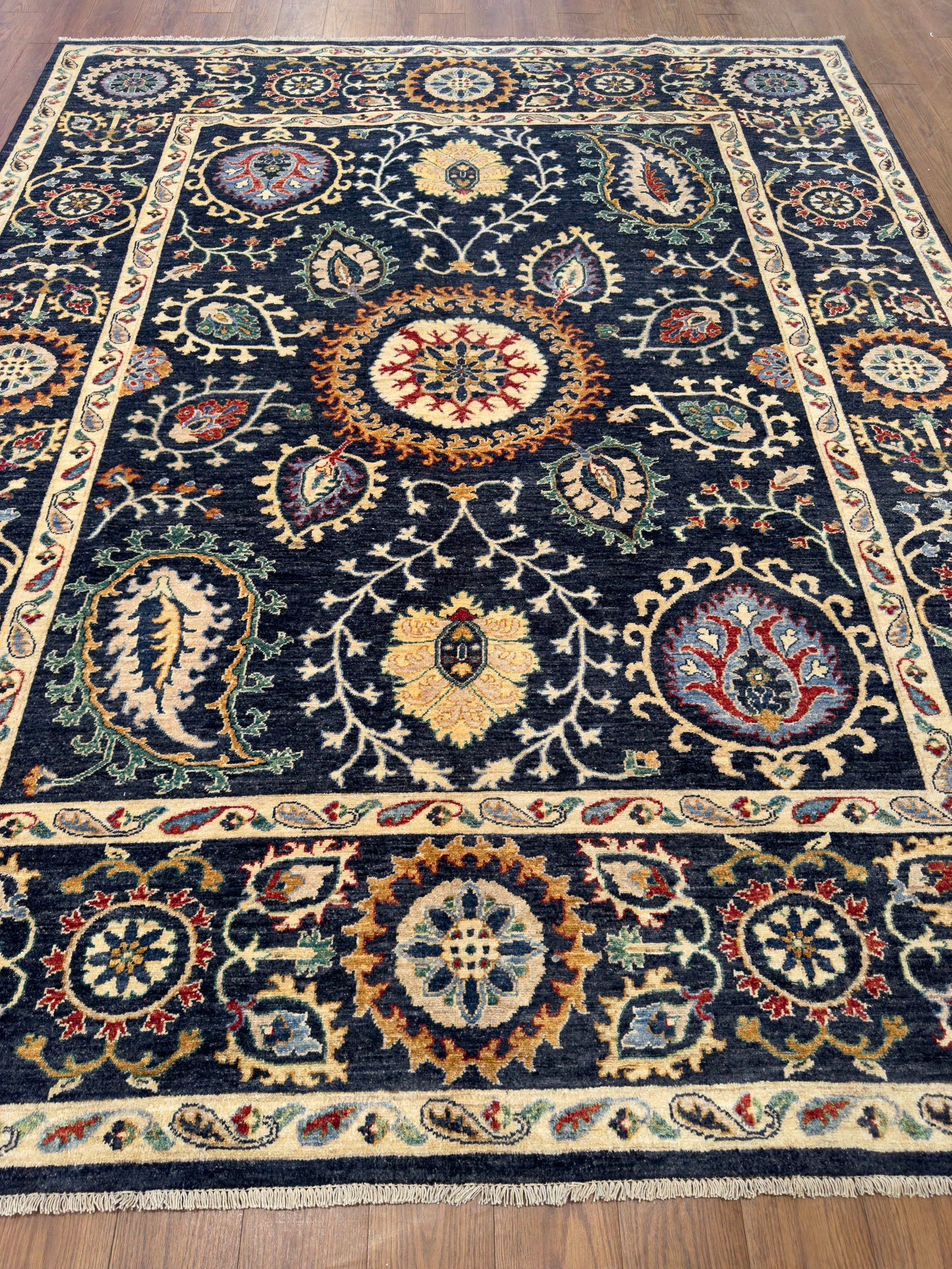 Suzani NJ1585 - 8.2 x 10.2