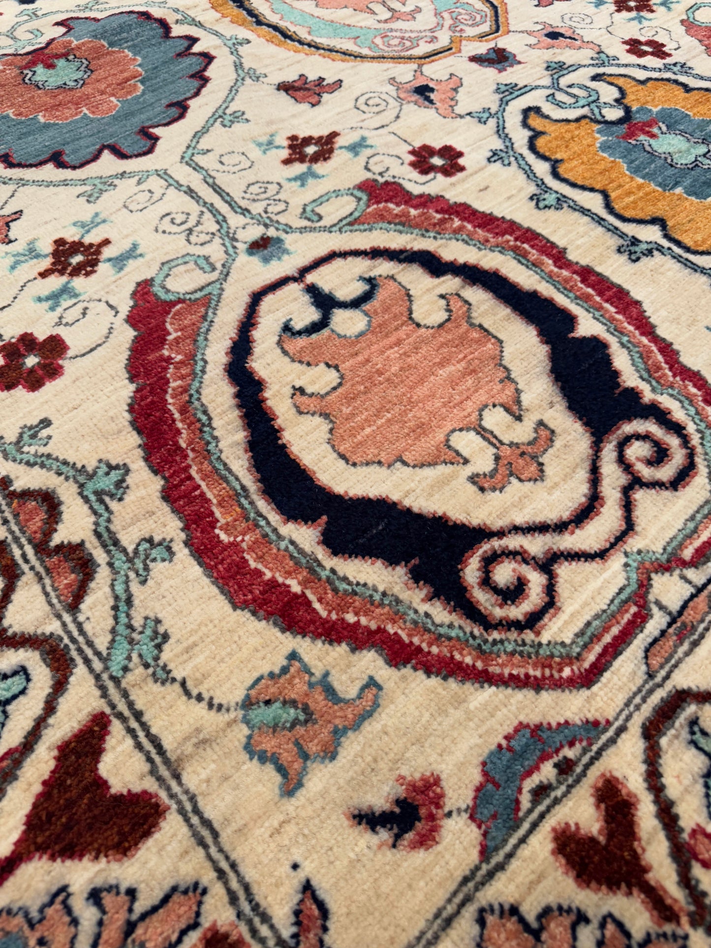Suzani NJ1588 - 8.2 x 10.4