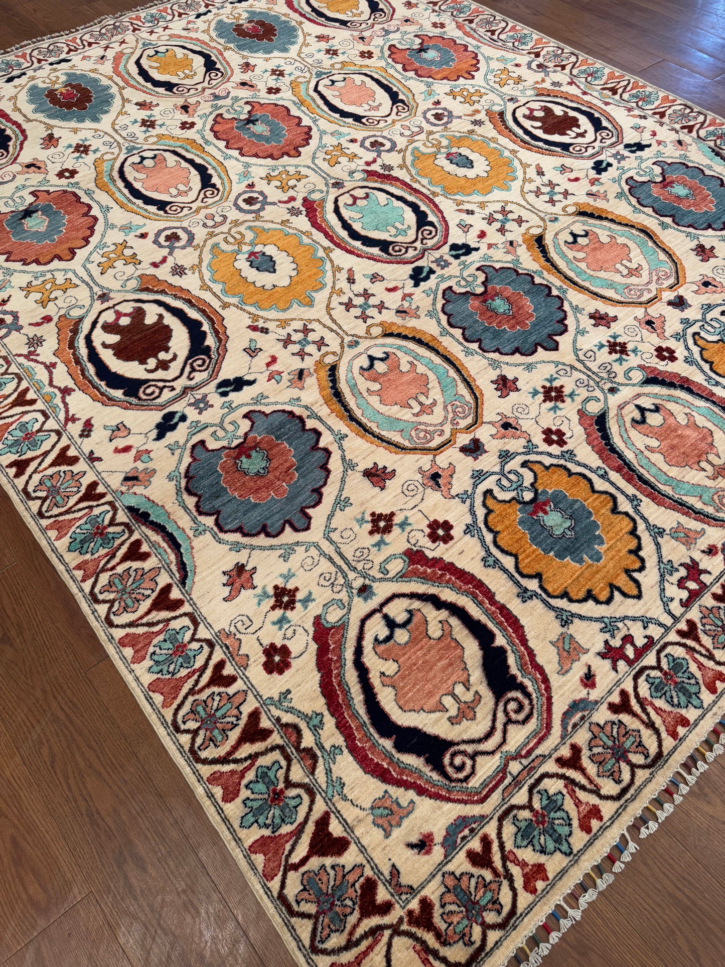 Suzani NJ1588 - 8.2 x 10.4