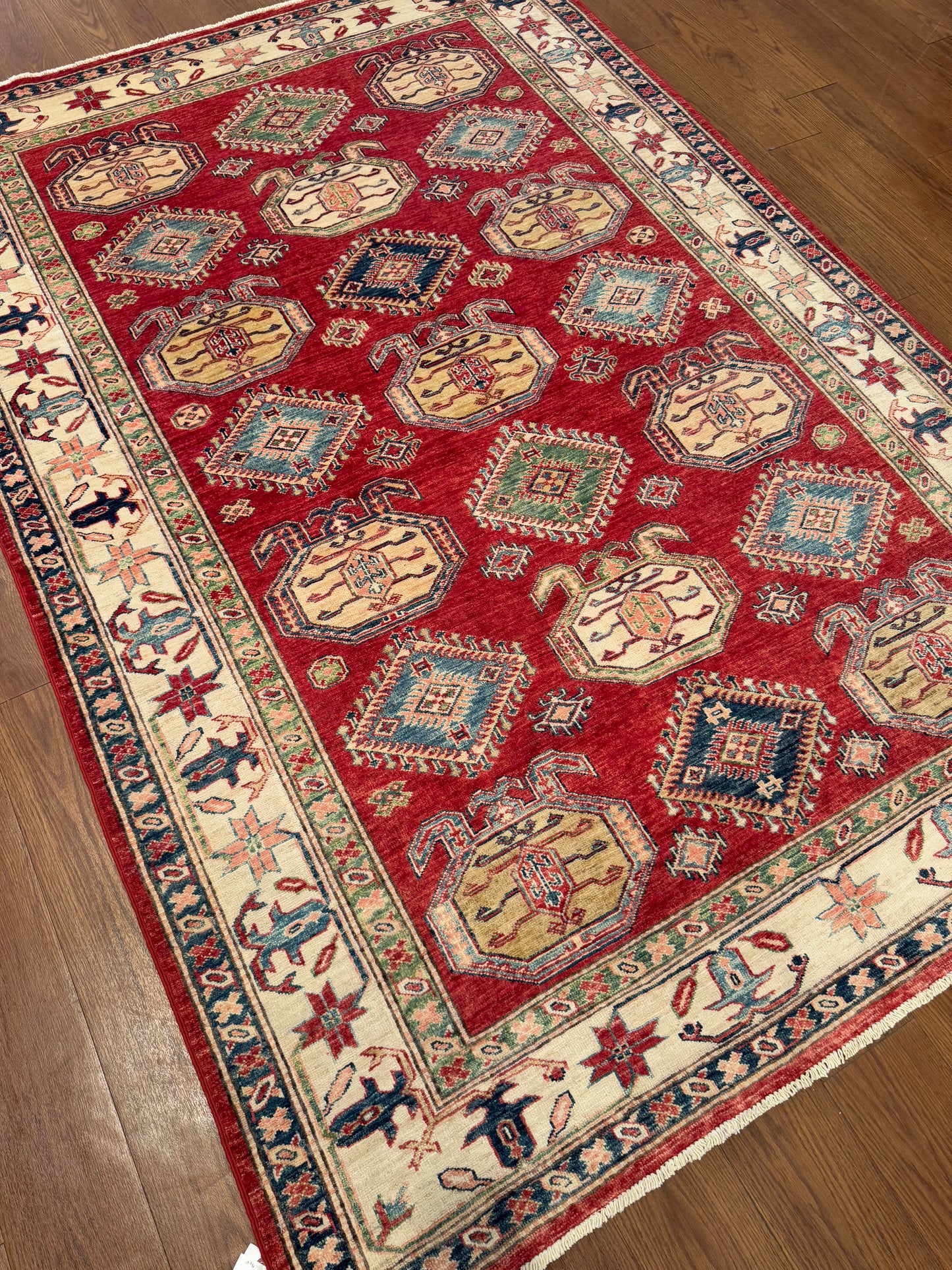 Kazak NJ2148 - 5.5 x 7.10