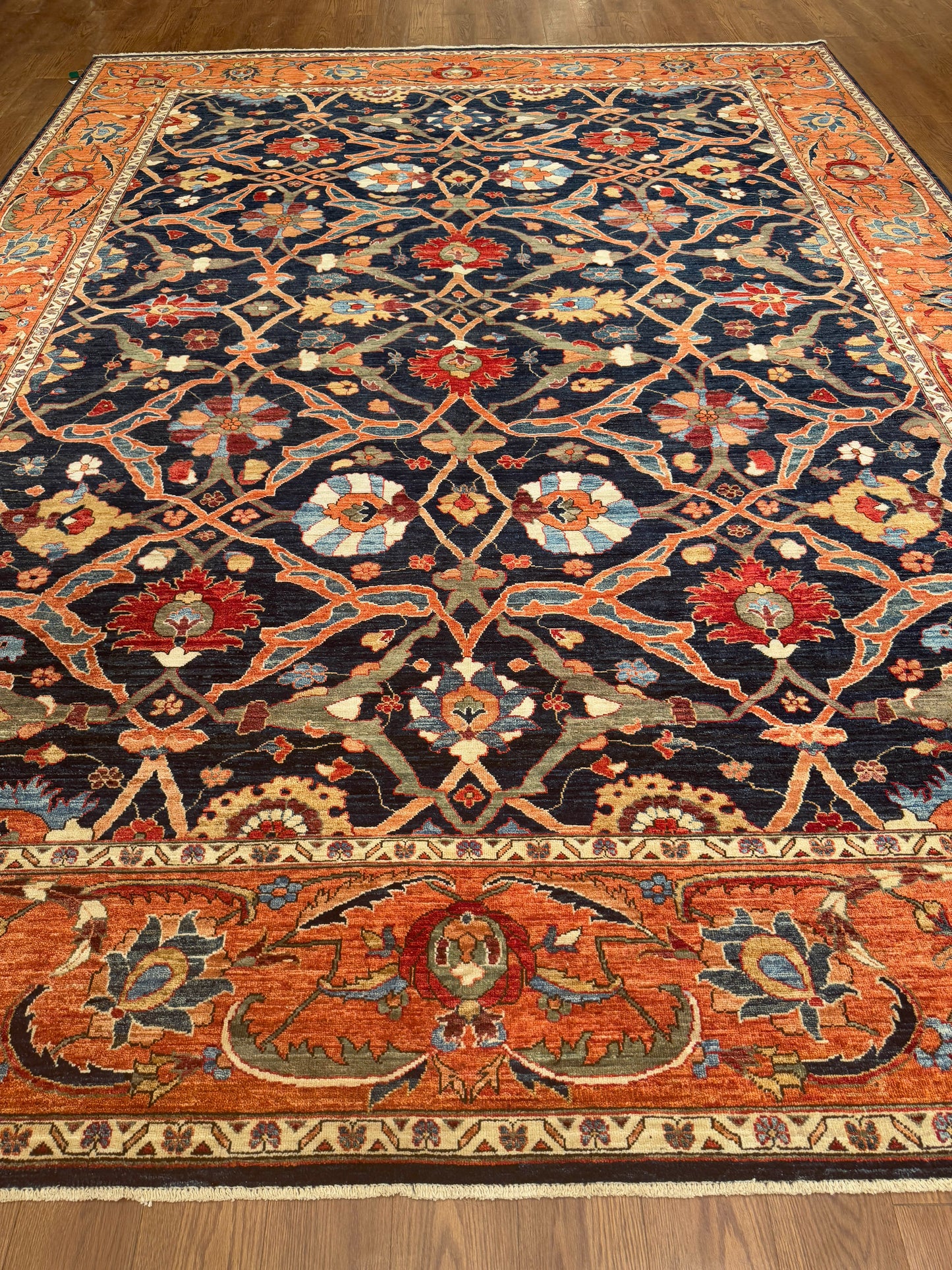 Sultanabad NJ2783 - 10.4 x 13.11