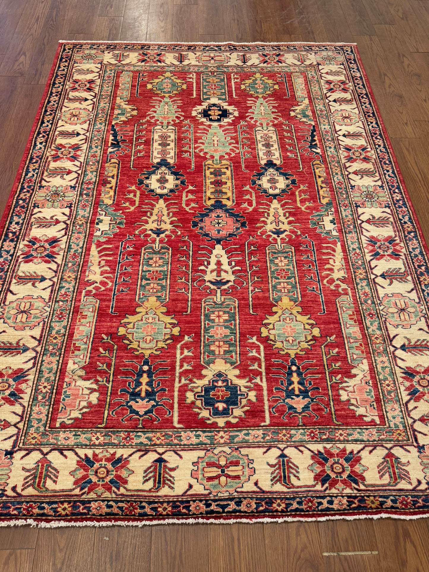 Kazak NJ1236 - 5.7 x 7.9