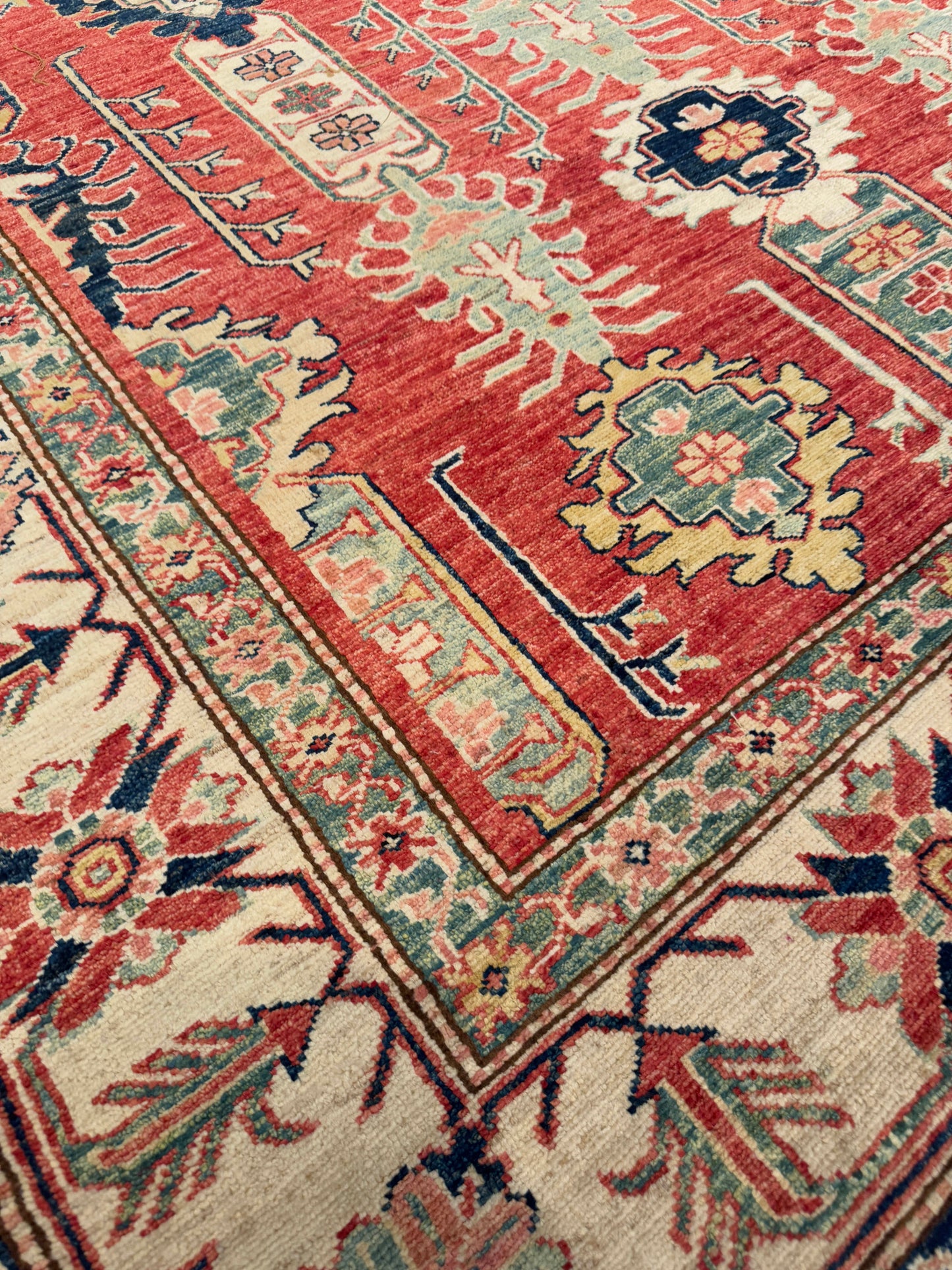 Kazak NJ1236 - 5.7 x 7.9