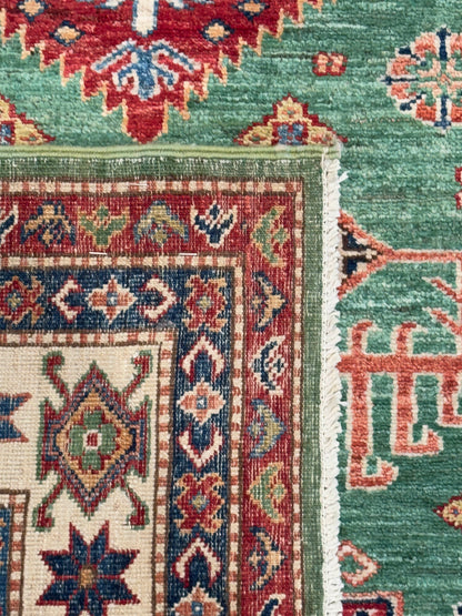 Kazak NJ1242 - 5.8 x 7.9