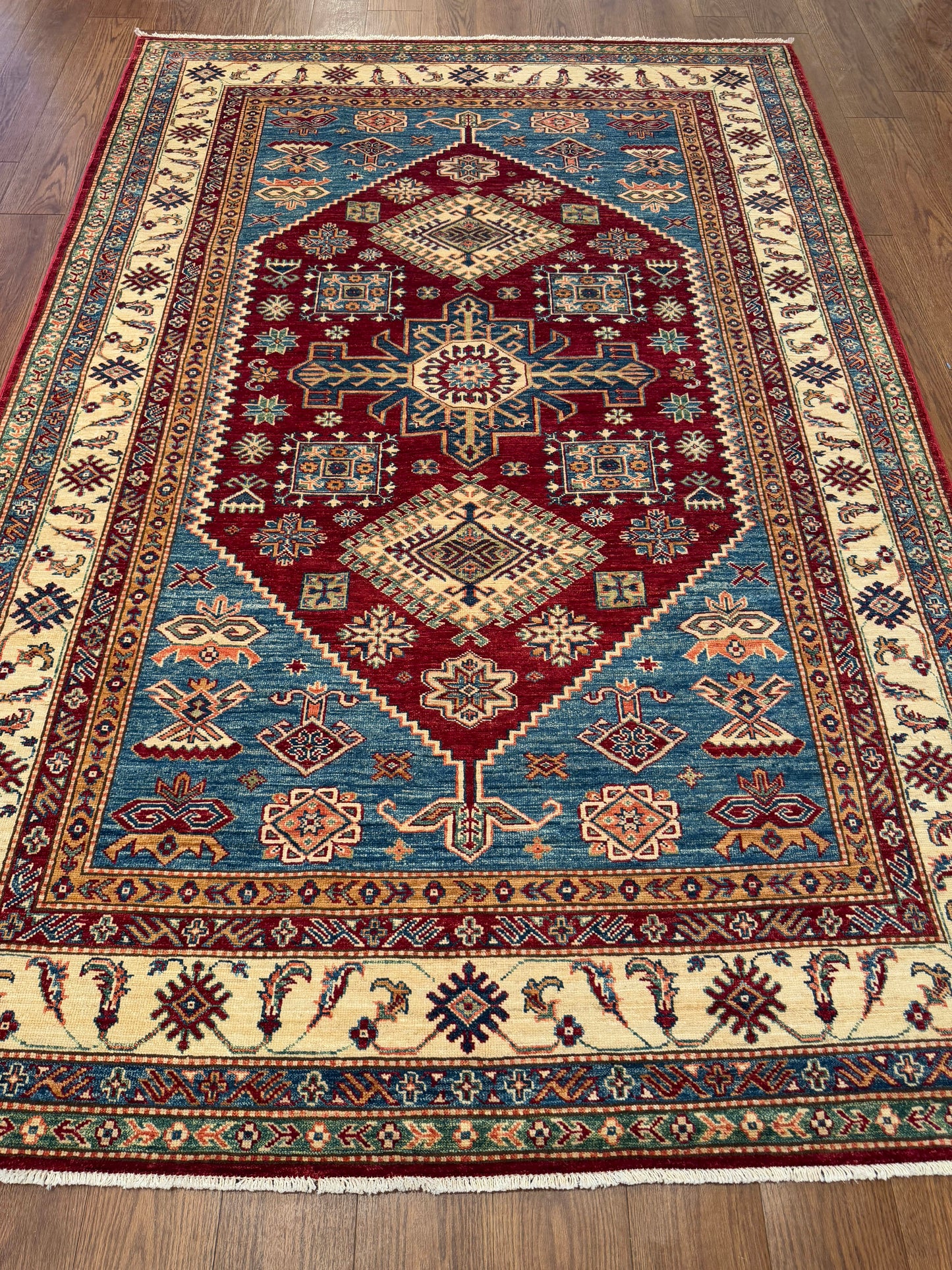Kazak NJ1267 - 5.9 x 8.8