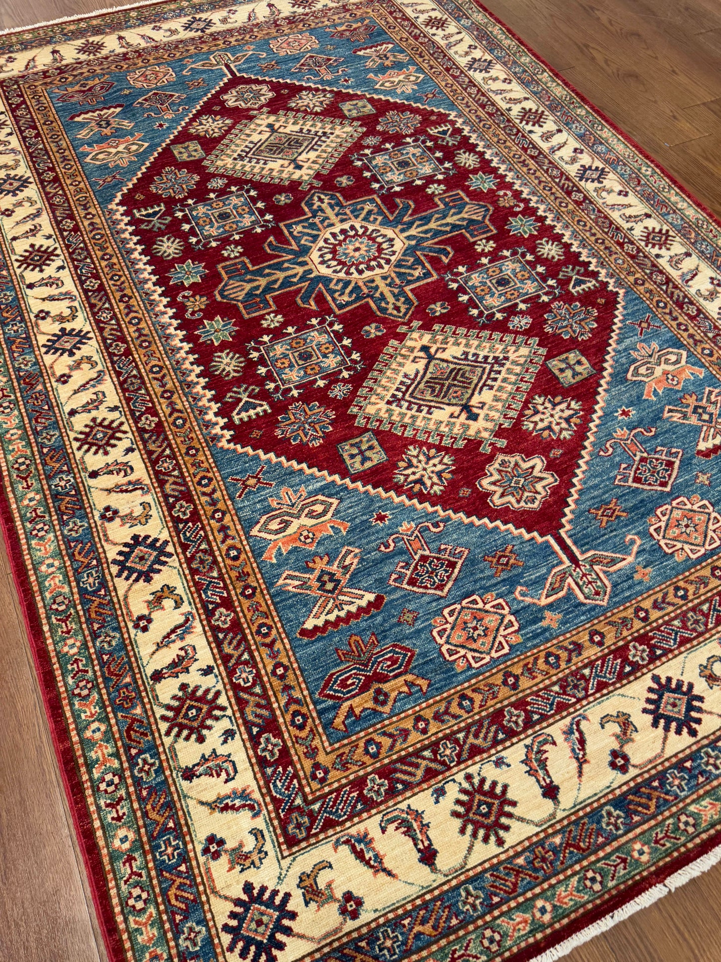 Kazak NJ1267 - 5.9 x 8.8