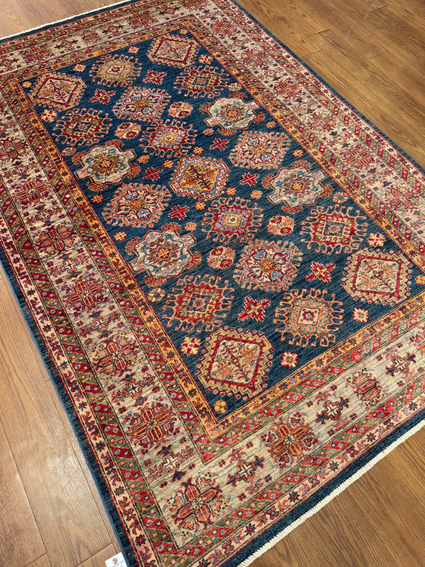 Kazak NJ1289 - 5.6 x 8.2