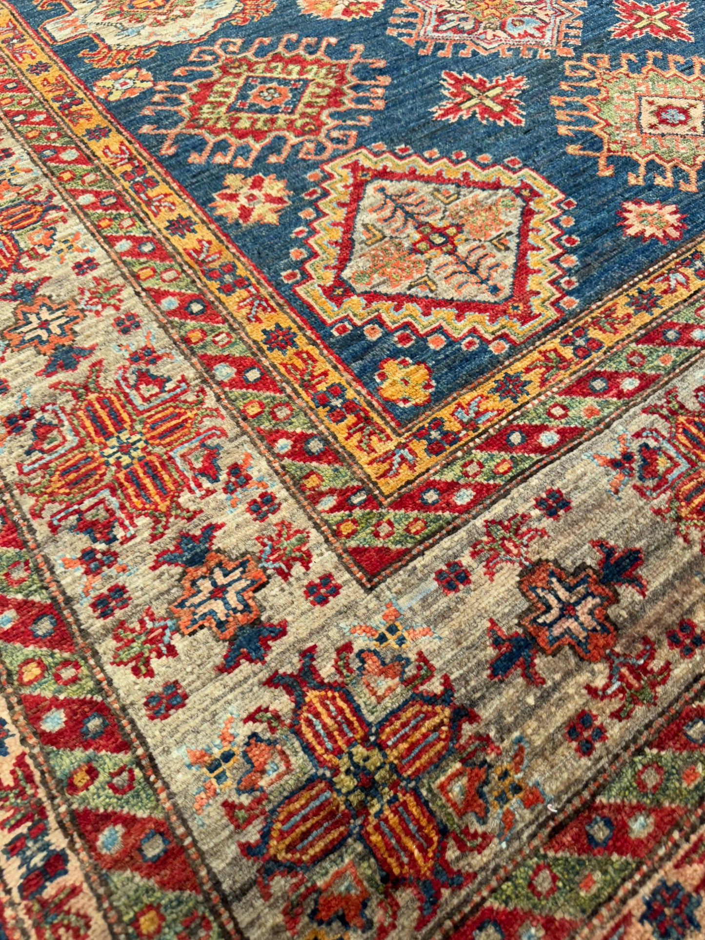 Kazak NJ1289 - 5.6 x 8.2