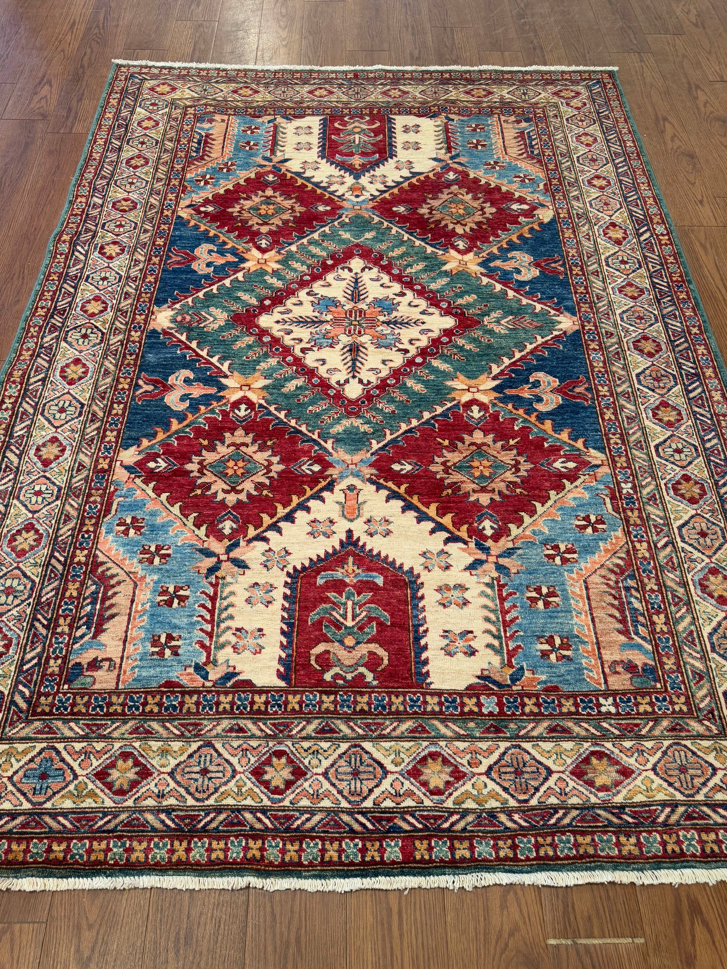 Kazak NJ1296 - 5.7 x 7.9