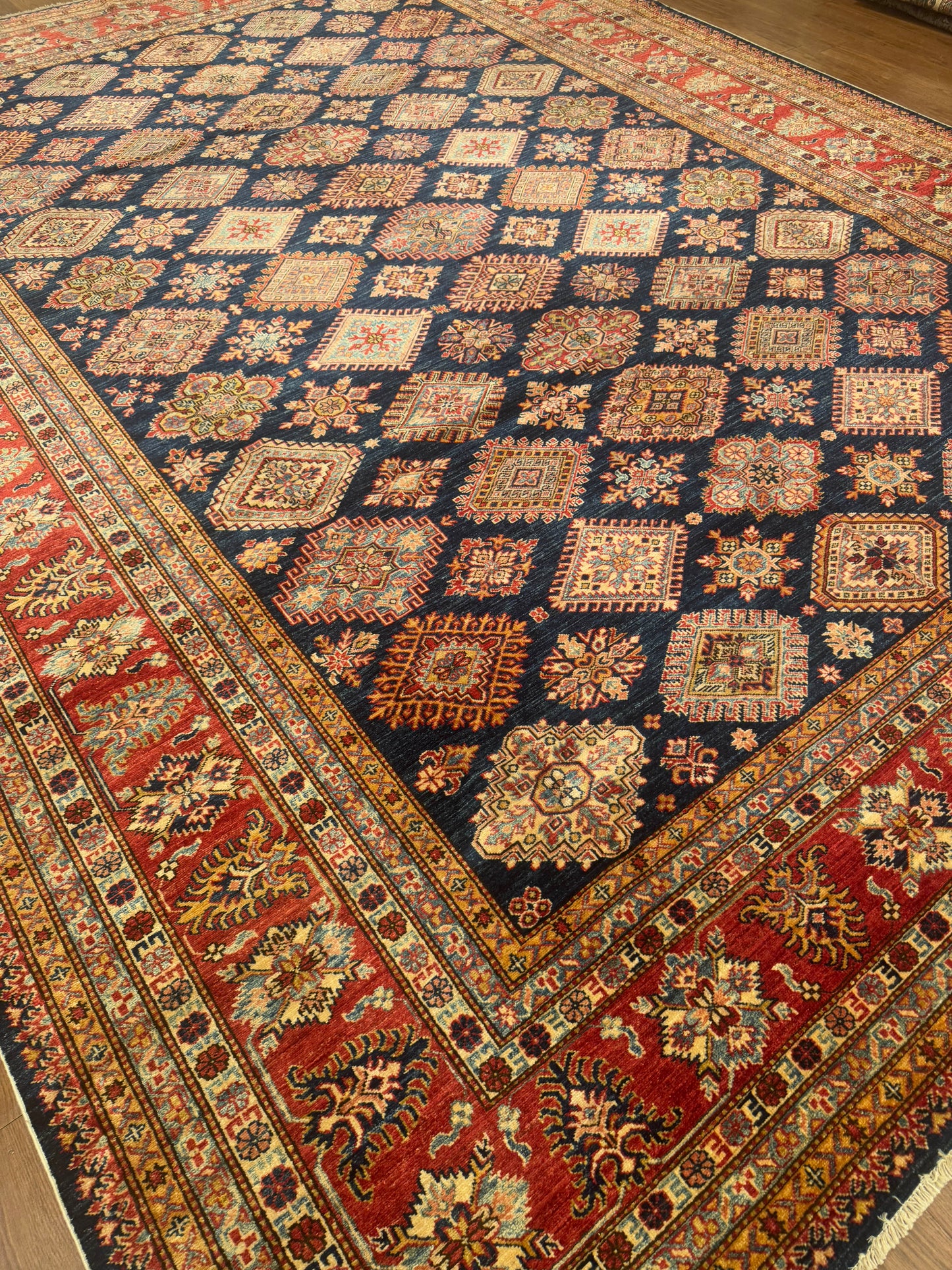 Kazak NJ13027 - 10.3 x 13.9