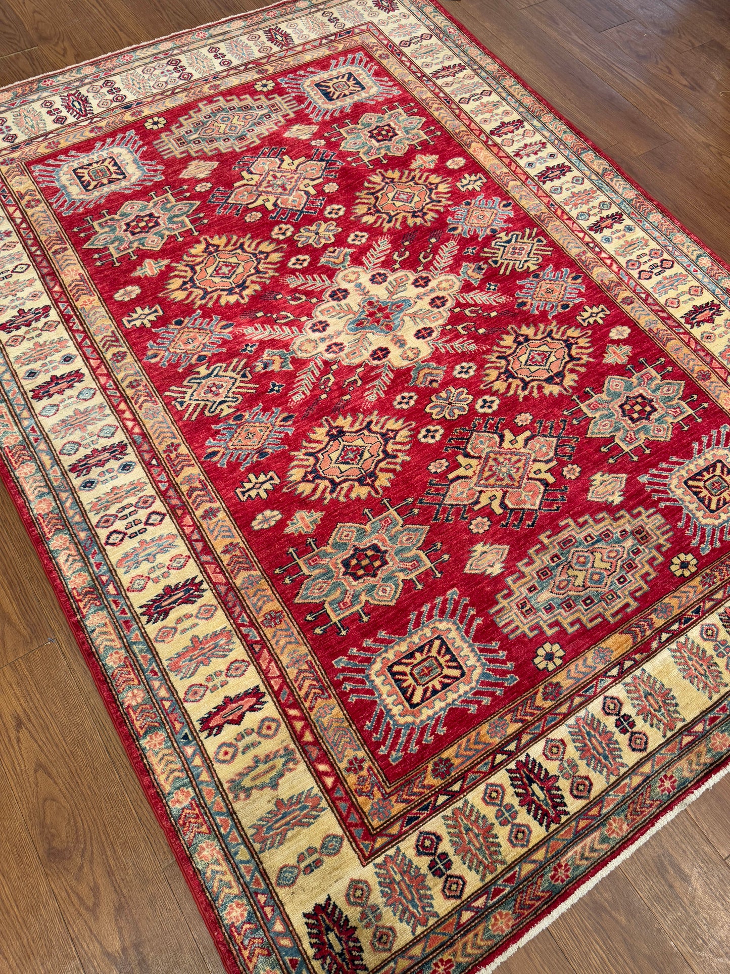 Kazak NJ1401 - 5.8 x 7.8