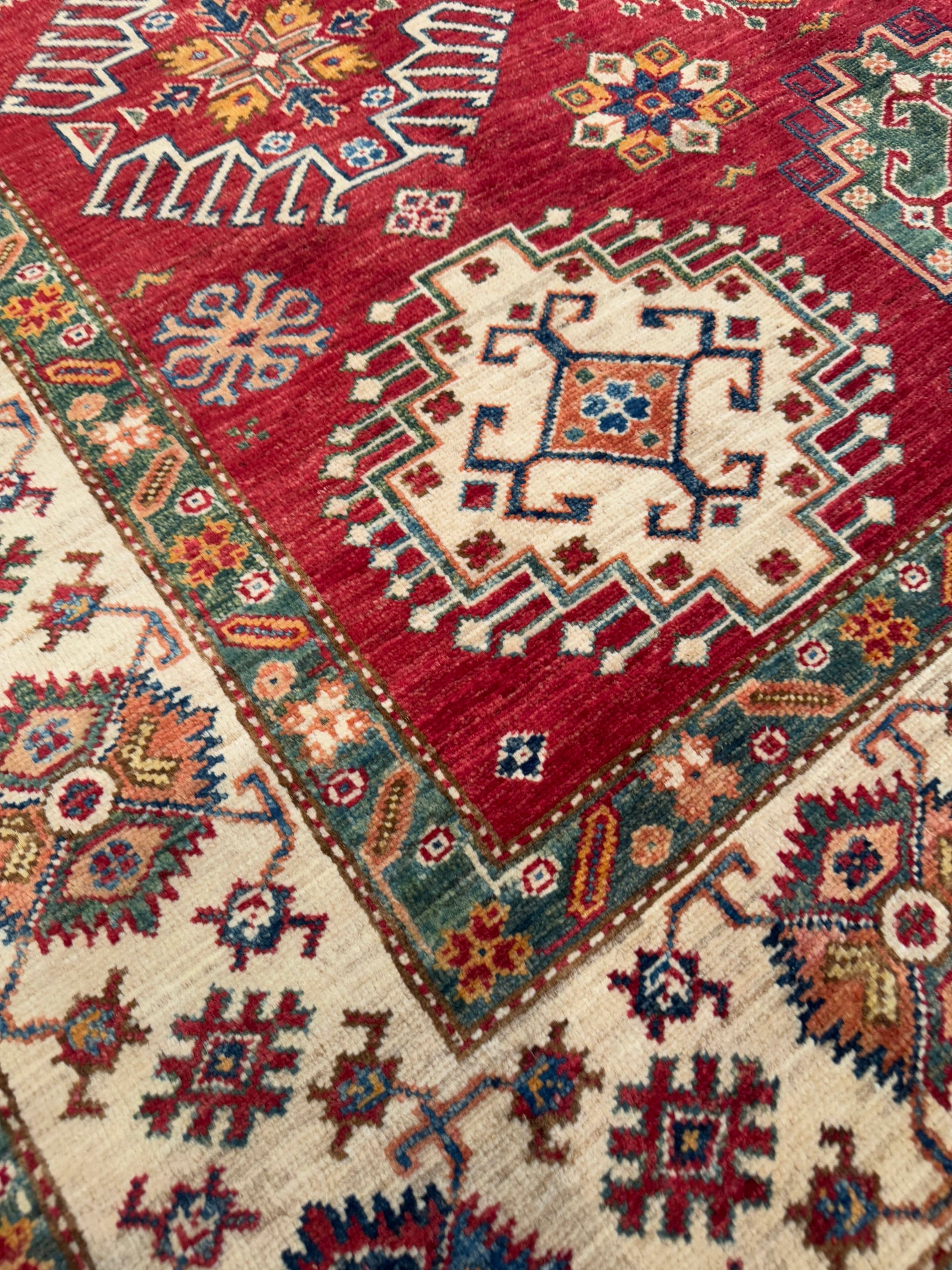 Kazak NJ1469 - 5.9 x 8.2