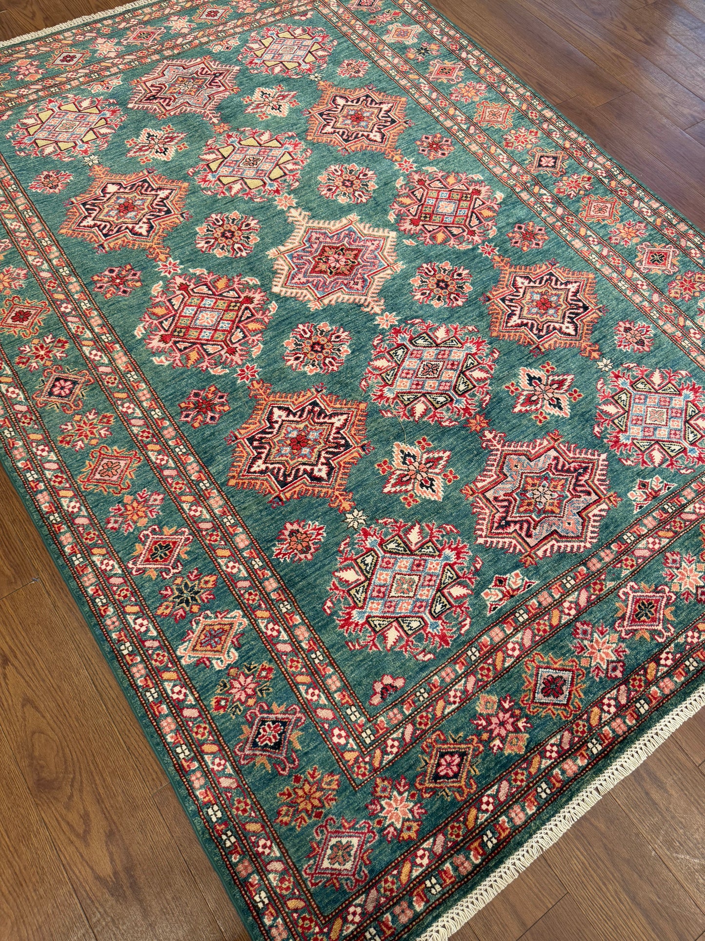 Kazak NJ1574 - 5.7 x 7.7