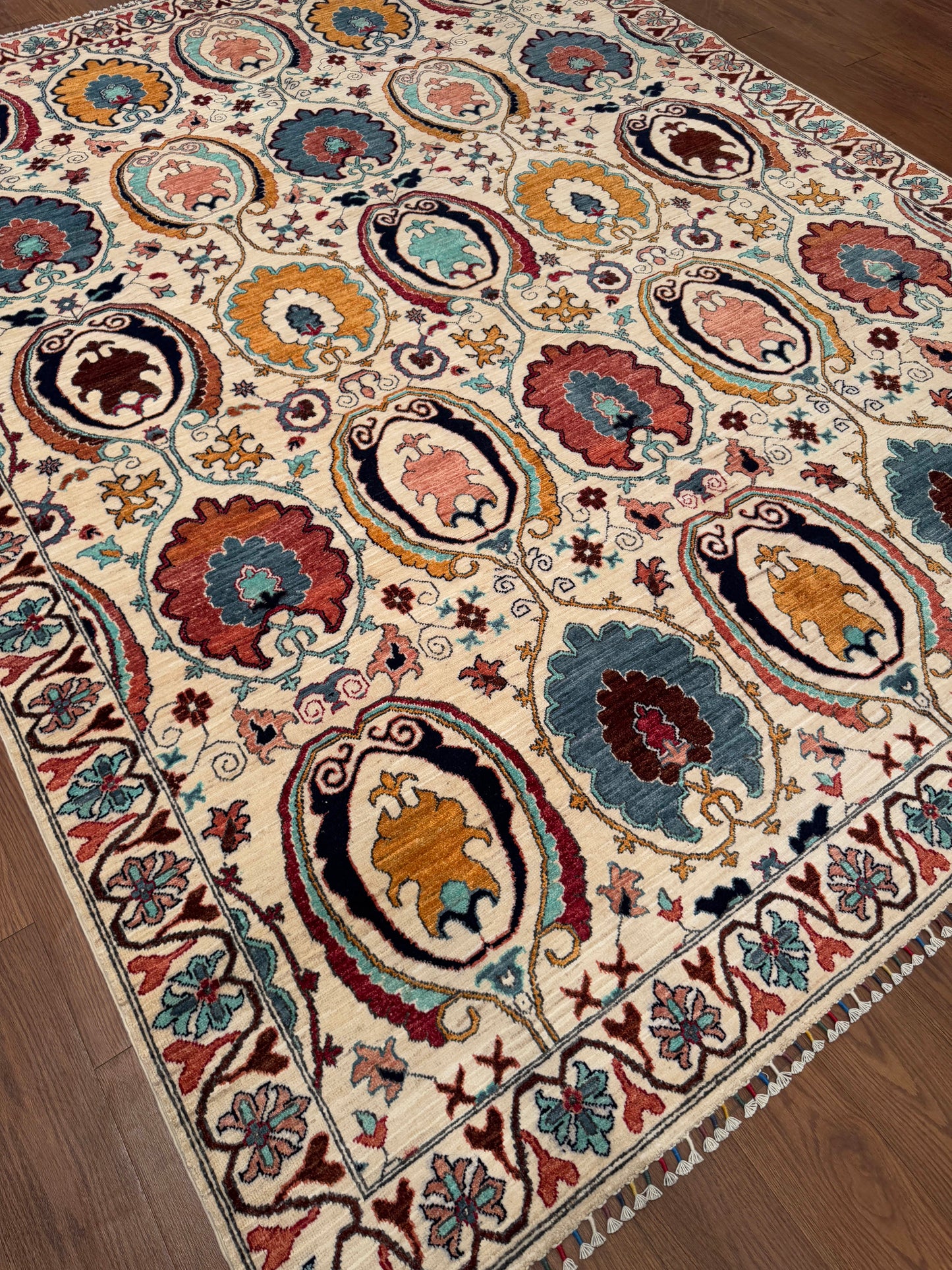 Suzani NJ1588 - 8.2 x 10.4