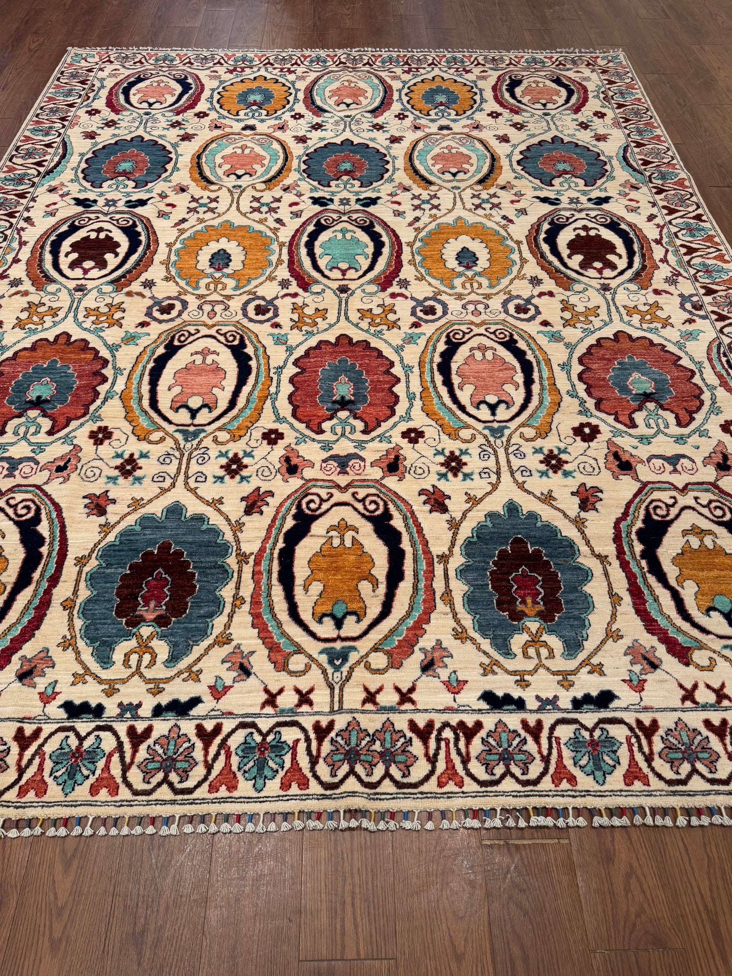 Suzani NJ1588 - 8.2 x 10.4