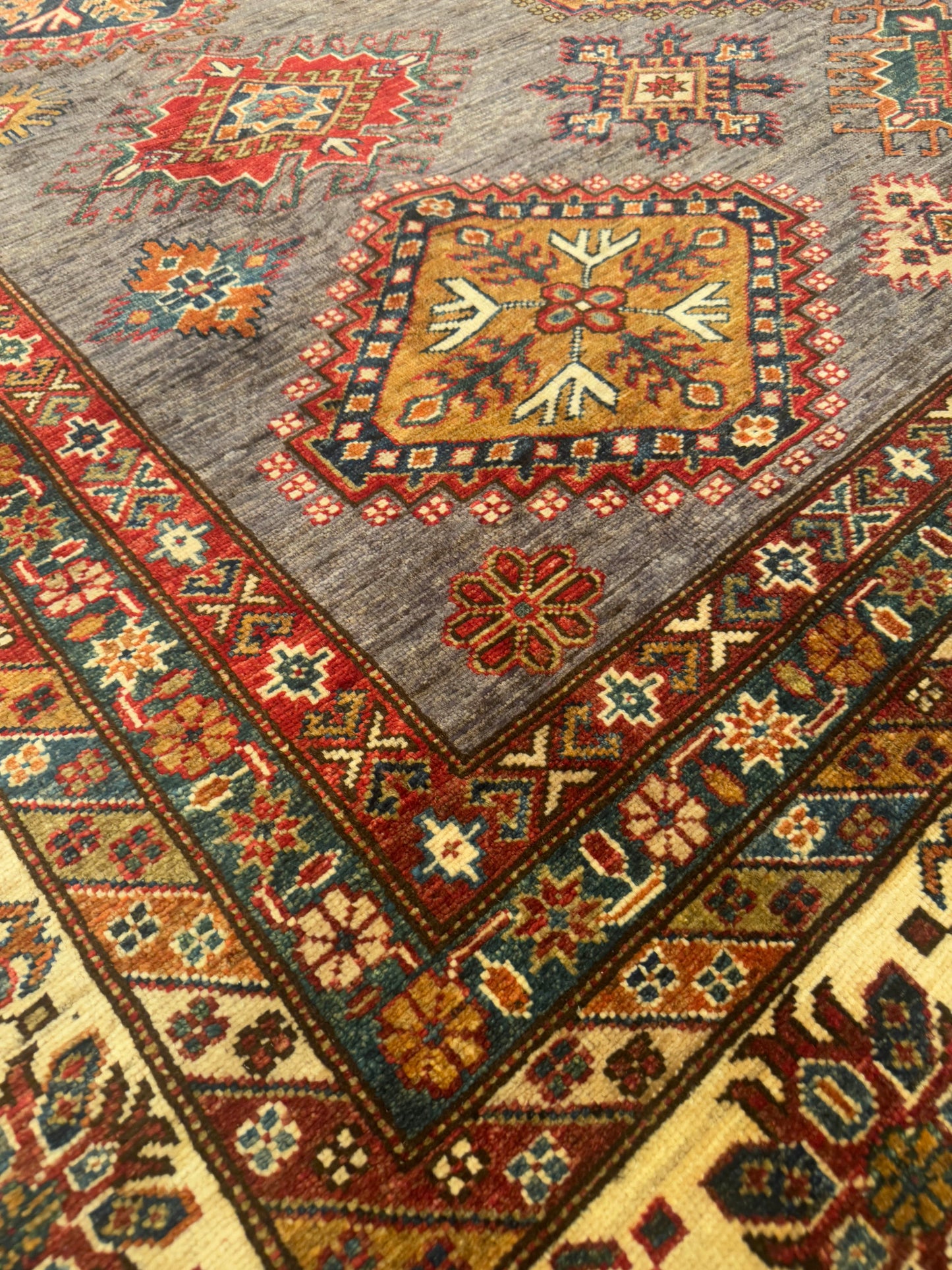 Kazak NJ1701 - 9.1 x 11.11