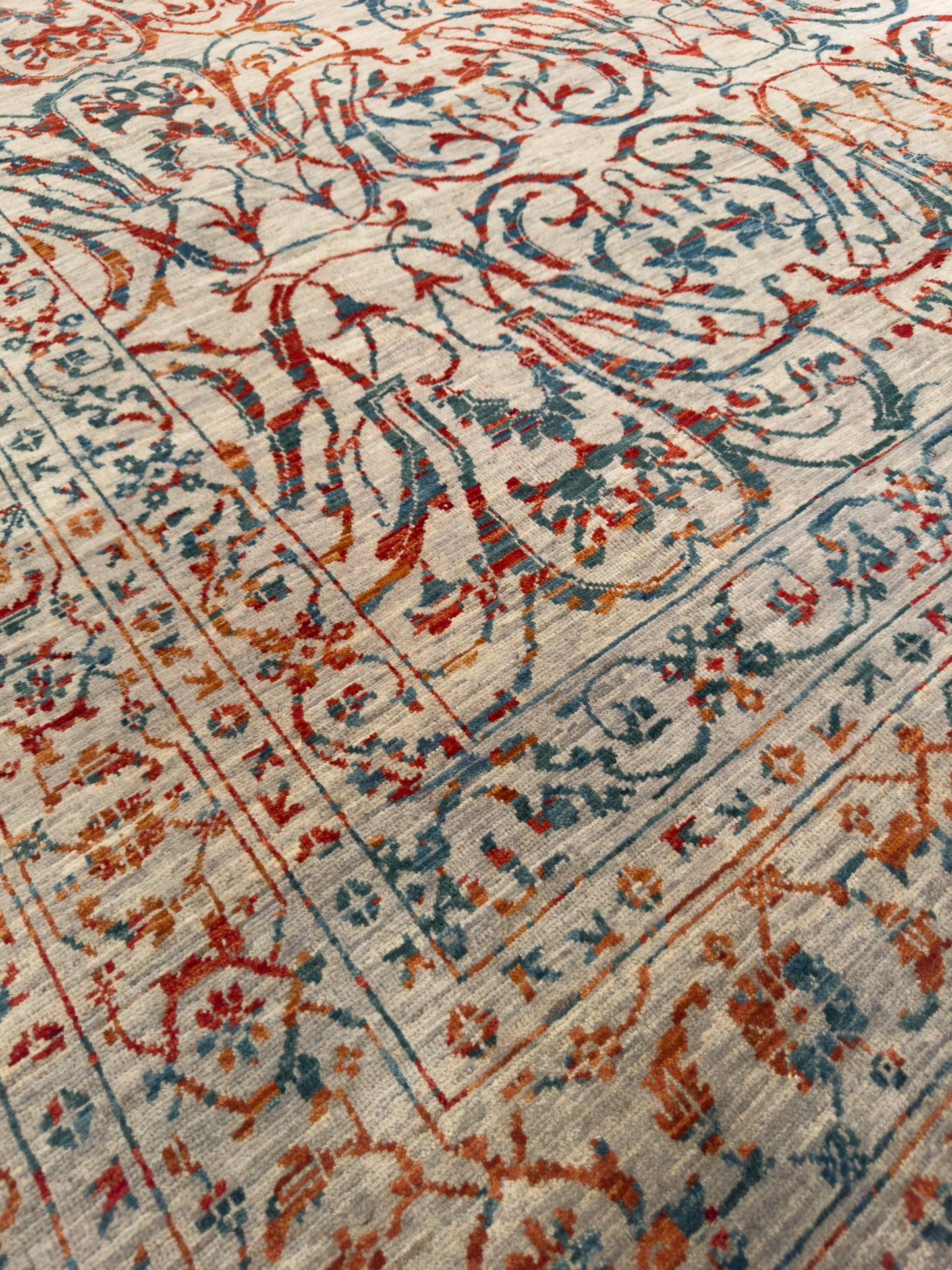 Tabriz NJ1830 - 8.1 x 11.3