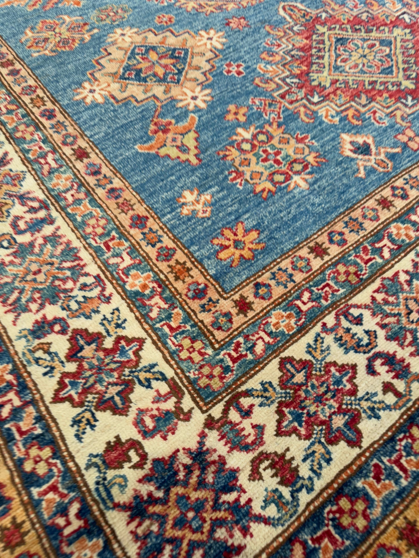 Kazak NJ2005 - 5.9 x 8.4