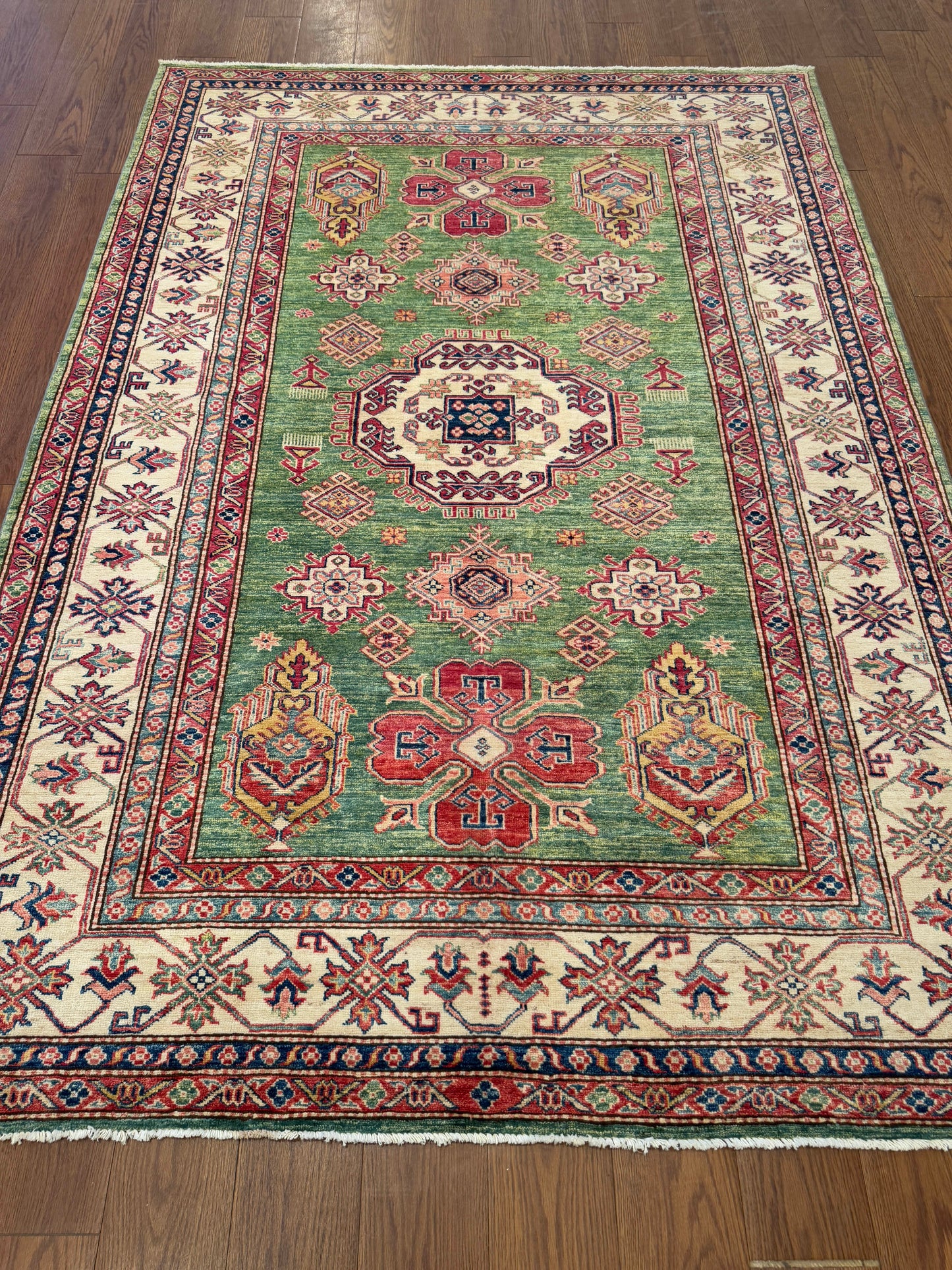 Kazak NJ2038 - 5.6 x 7.9