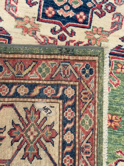 Kazak NJ2038 - 5.6 x 7.9