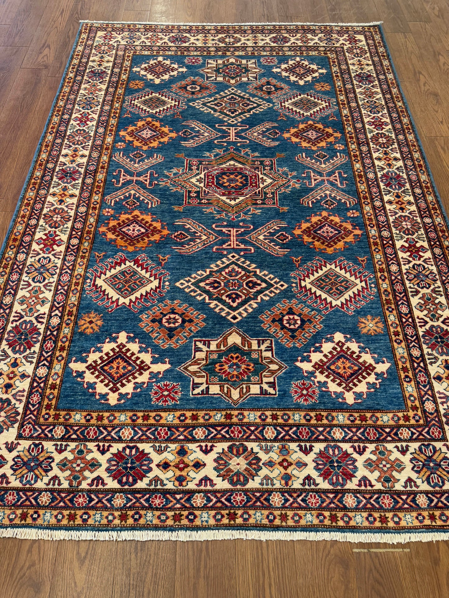 Kazak NJ2044 - 5.8 x 8.5