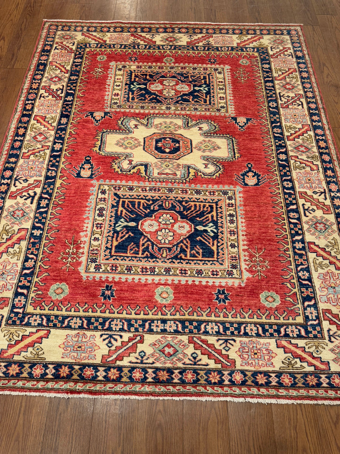 Kazak NJ2047 - 5.7 x 7.2