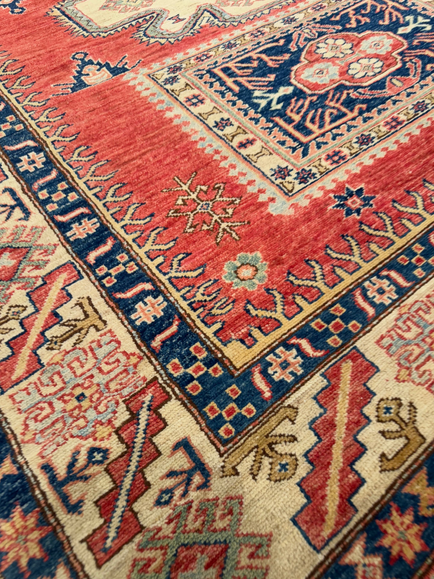 Kazak NJ2047 - 5.7 x 7.2