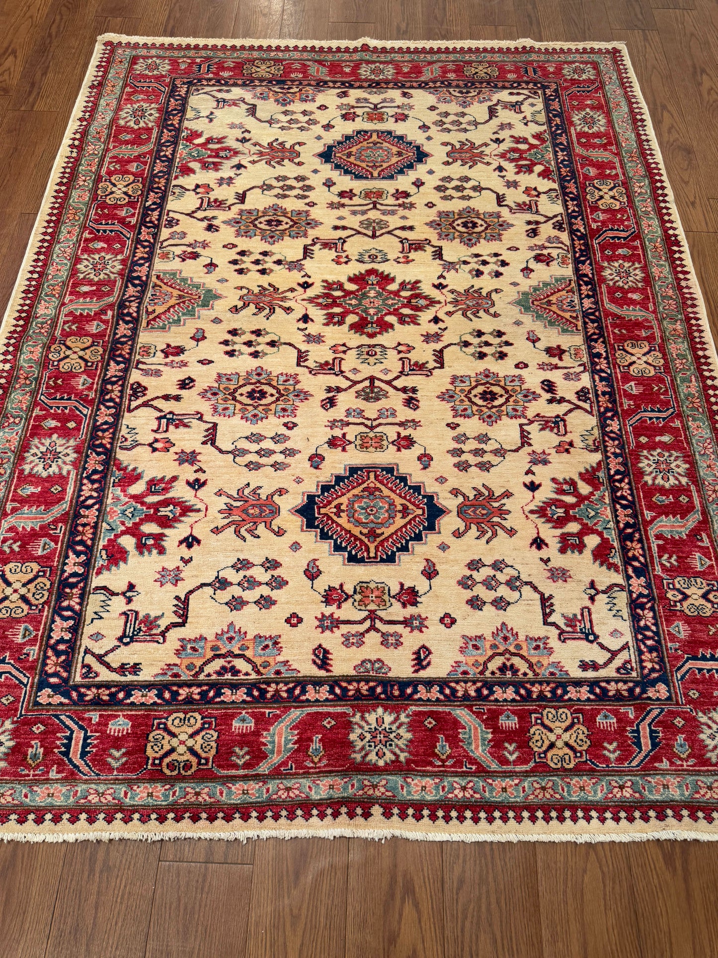 Kazak NJ2054 - 5.6 x 7.3