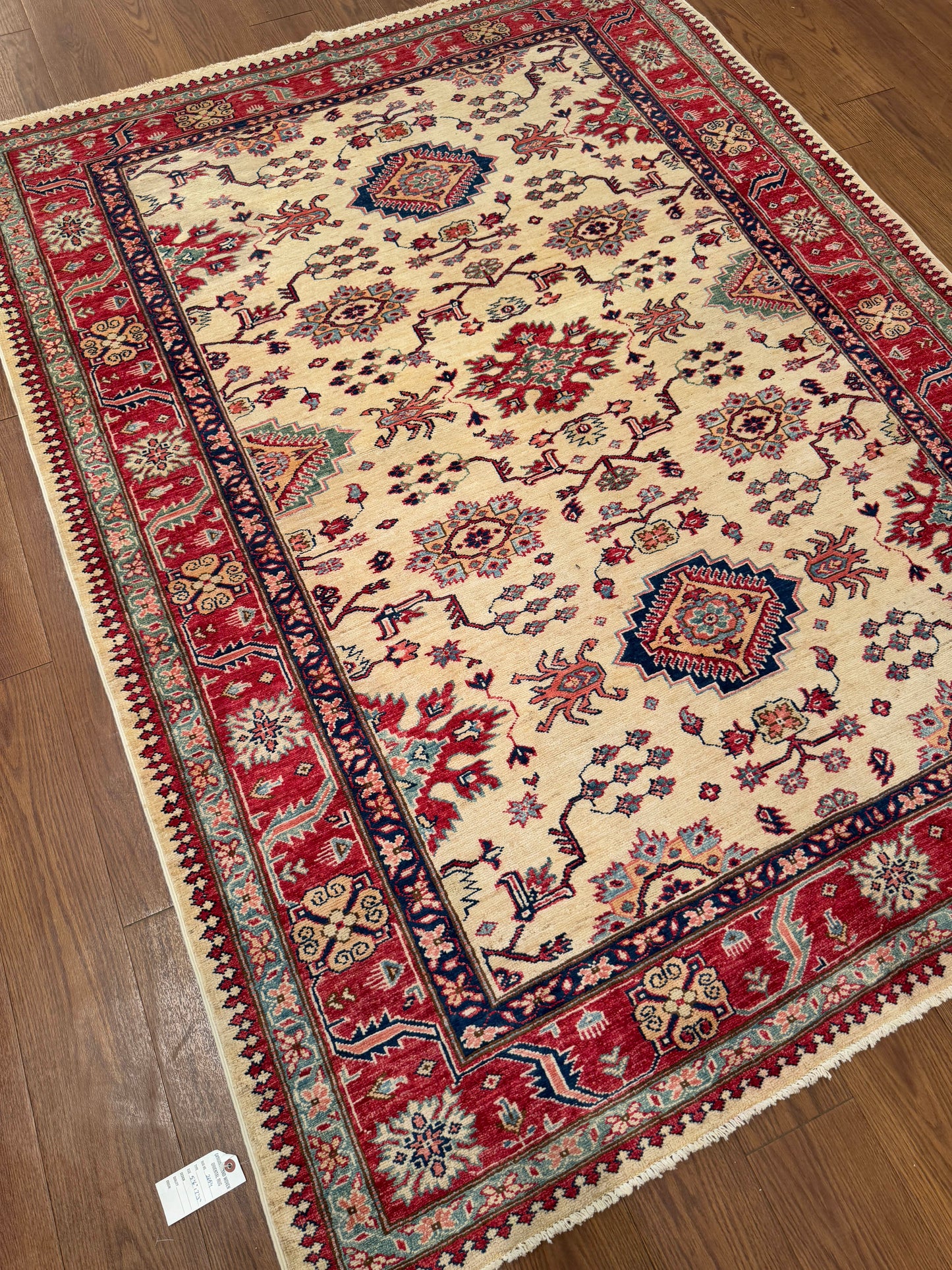 Kazak NJ2054 - 5.6 x 7.3