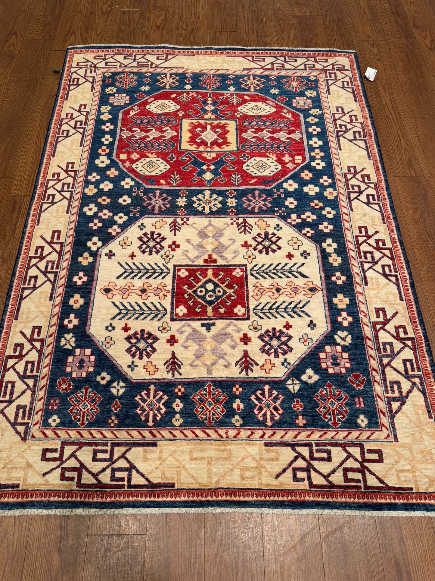 Kazak NJ2055 - 4.7 x 6.7