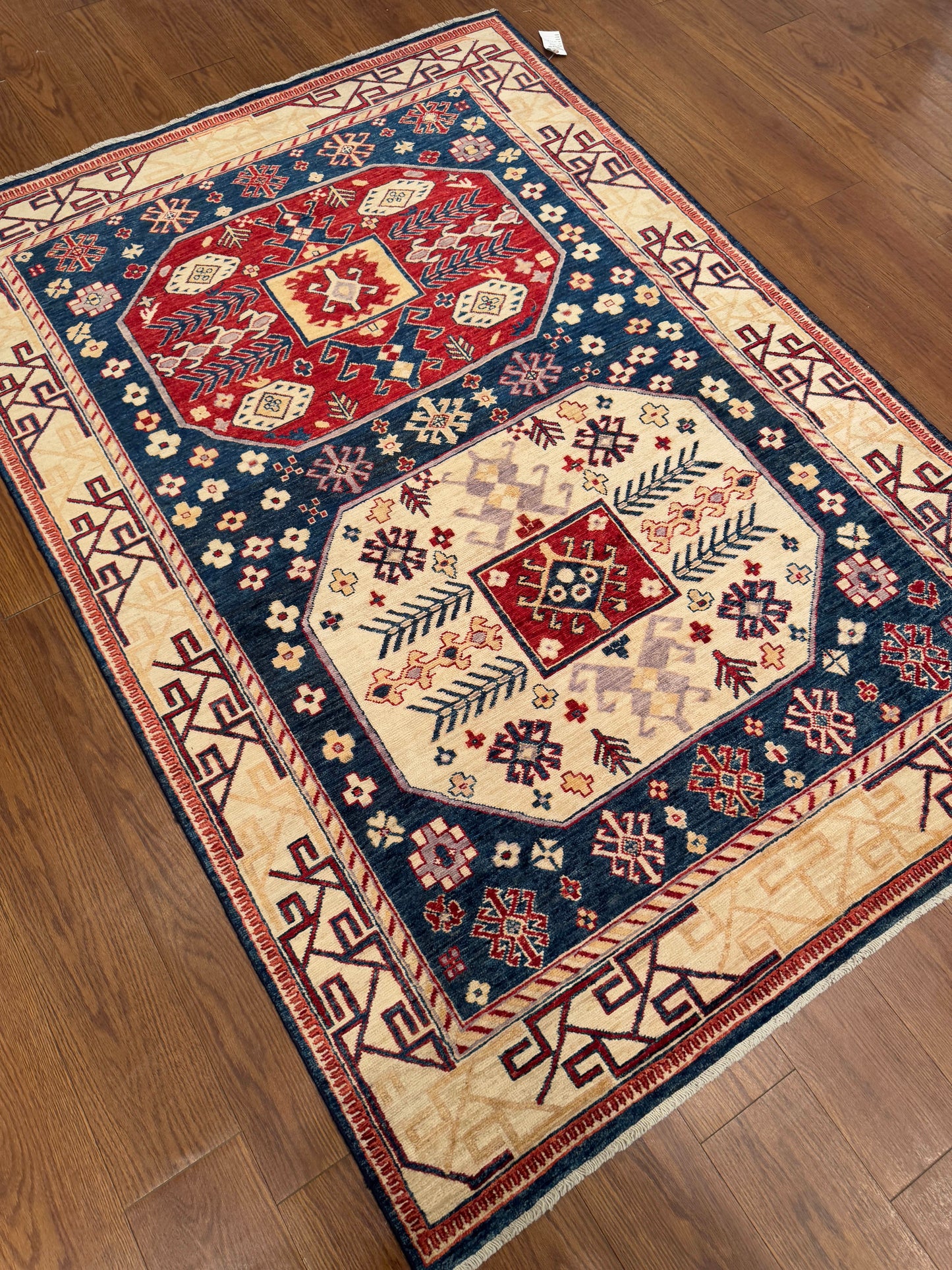 Kazak NJ2055 - 4.7 x 6.7