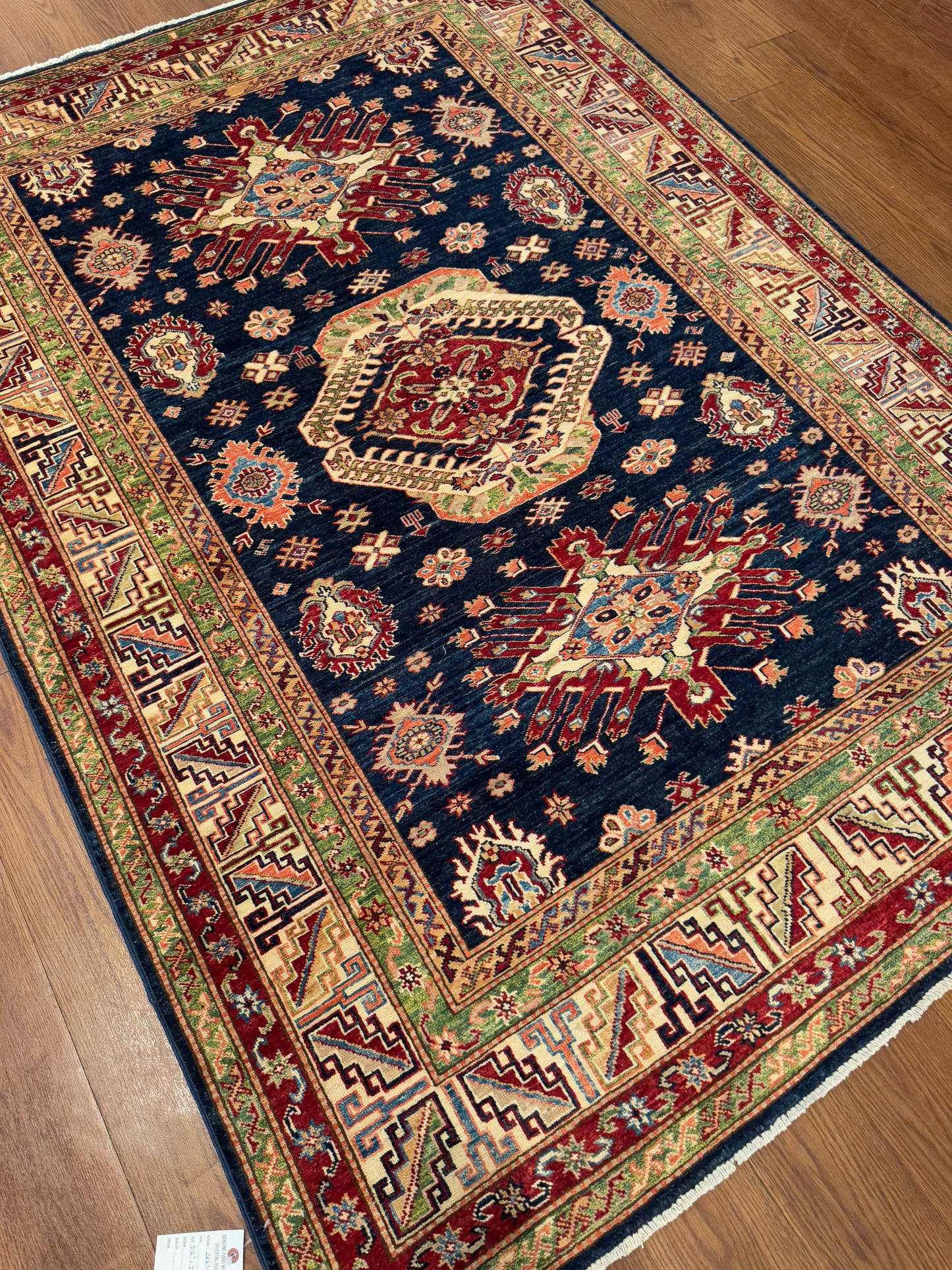 Kazak NJ2064 - 5.6 x 7.6