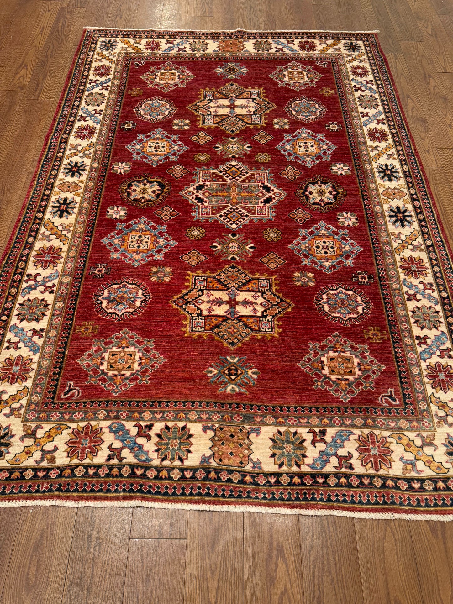 Kazak NJ2127 - 5.7 x 8.2