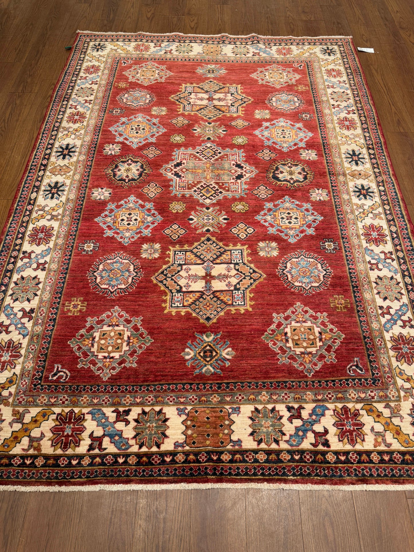 Kazak NJ2127 - 5.7 x 8.2