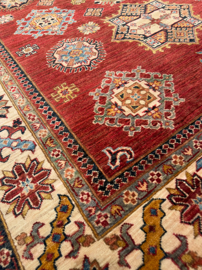 Kazak NJ2127 - 5.7 x 8.2