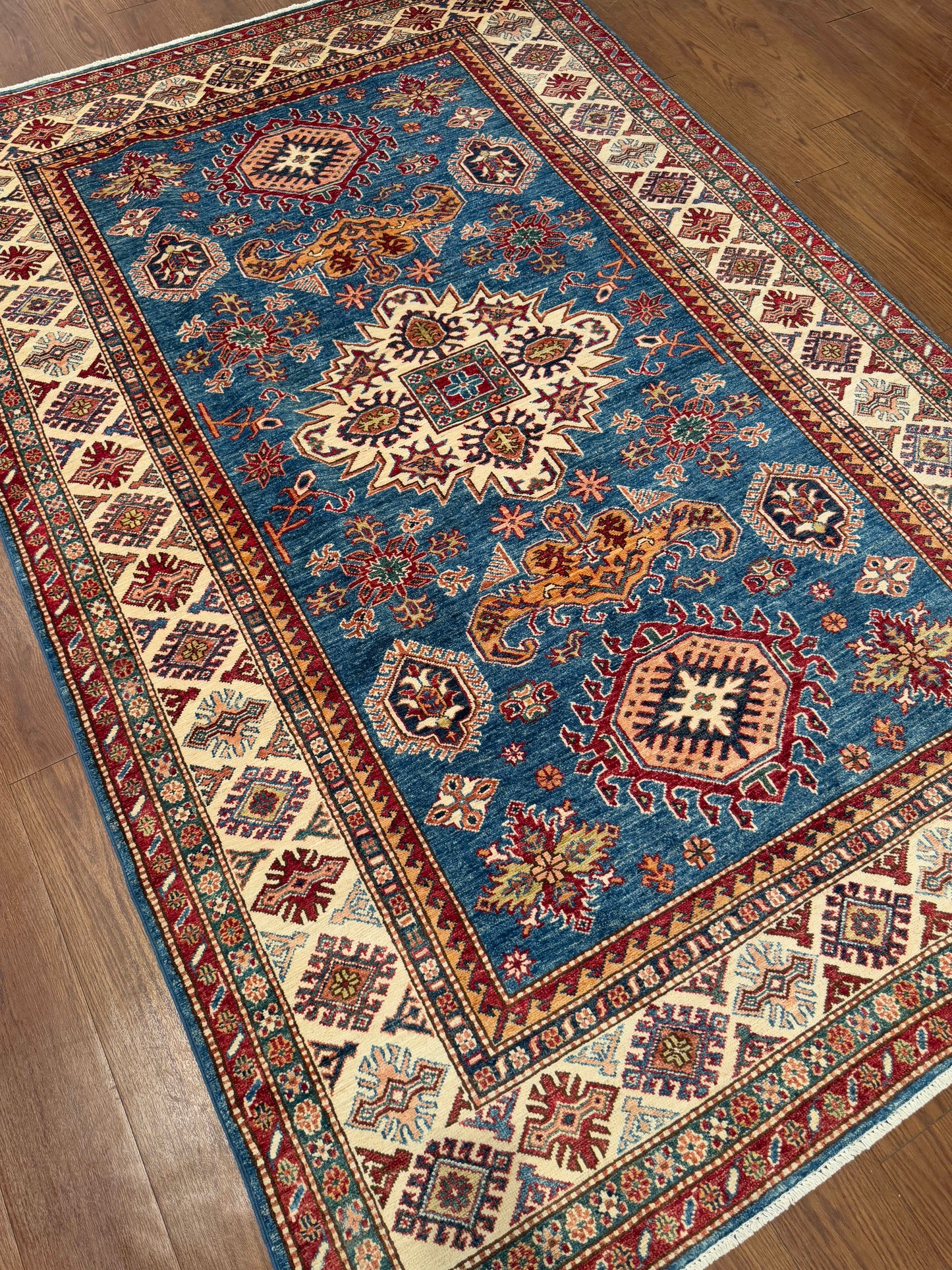 Kazak NJ2137 - 5.6 x 8.3