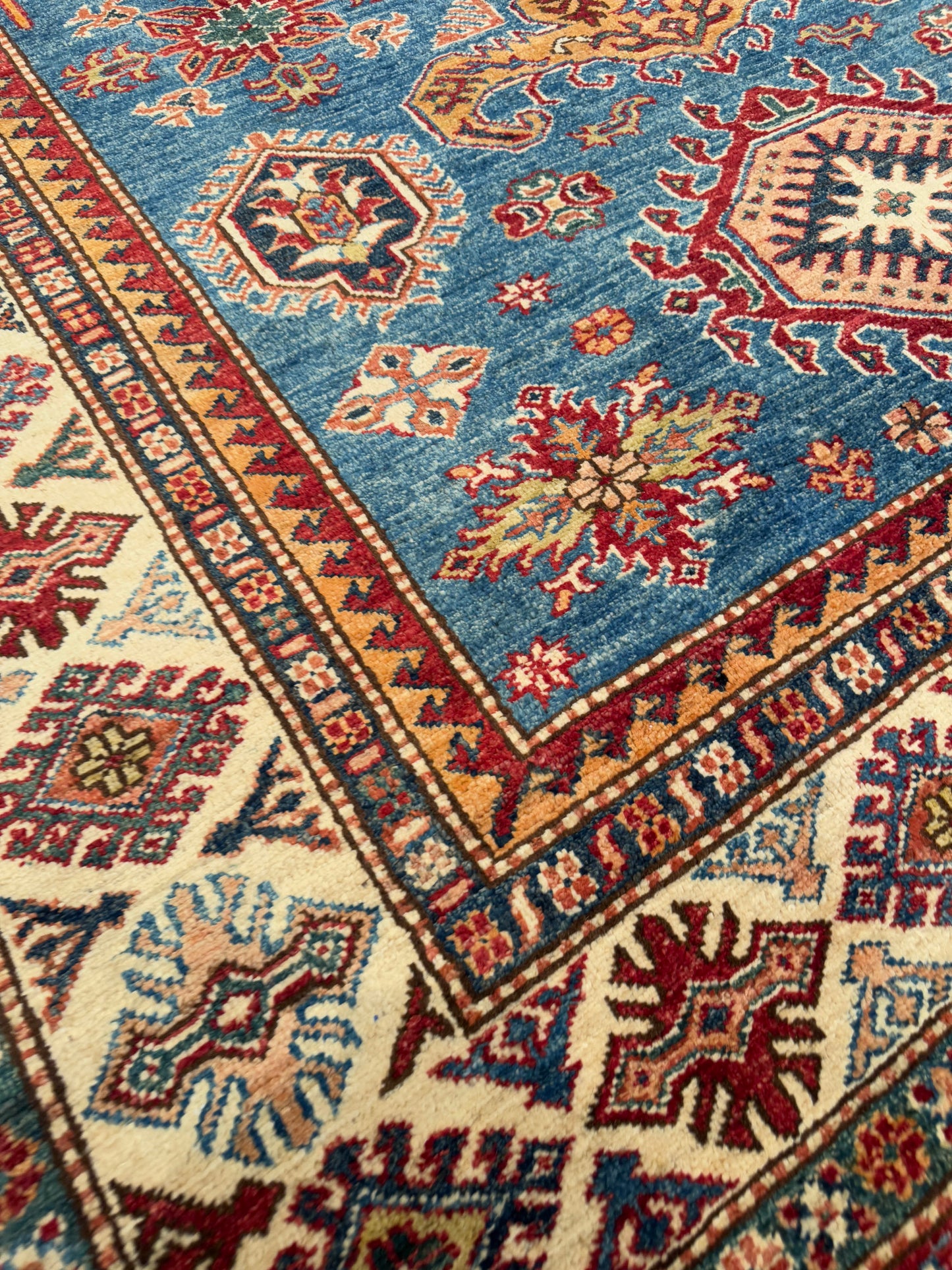 Kazak NJ2137 - 5.6 x 8.3