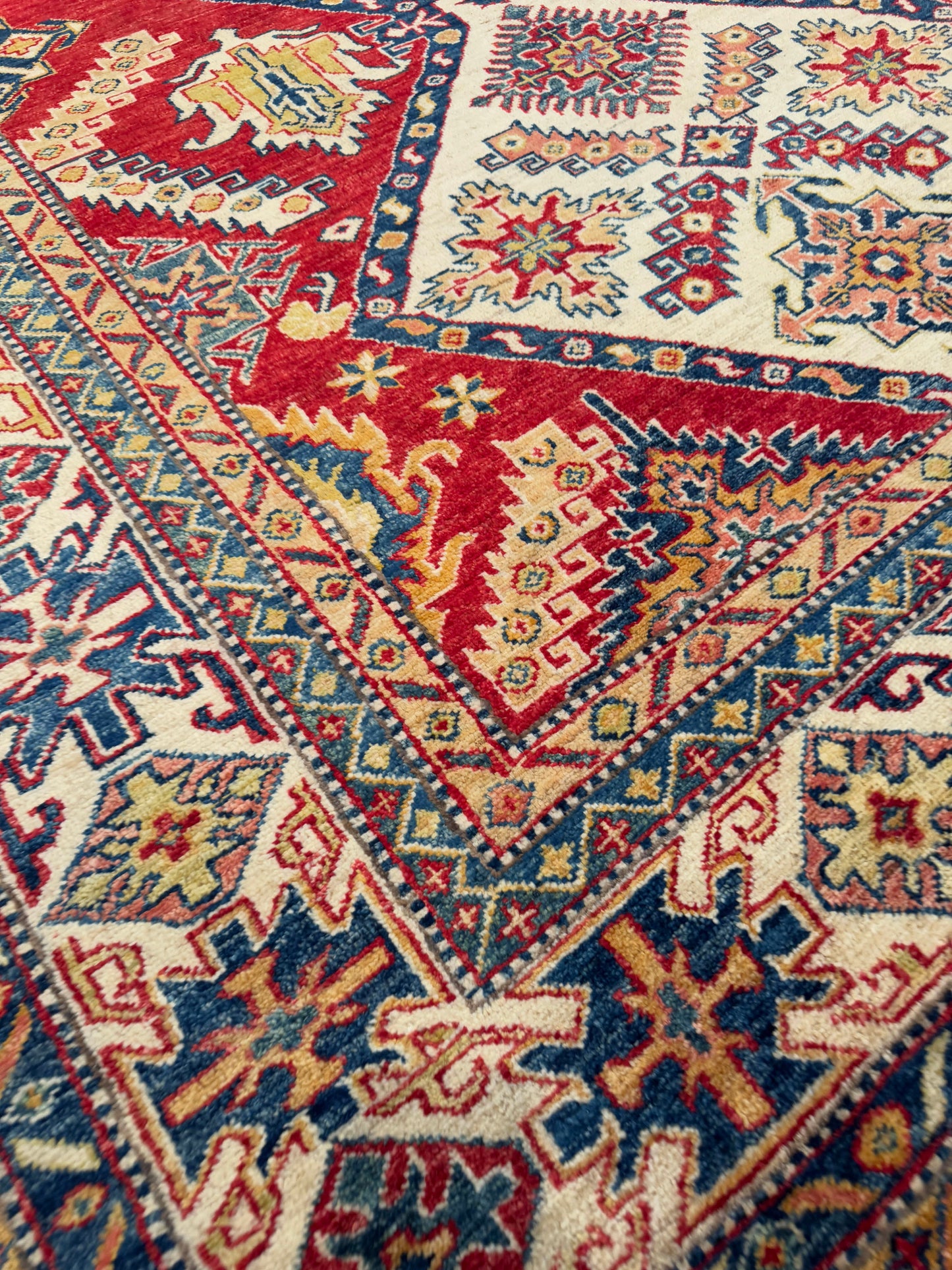 Tribal NJ2146 - 5.7 x 8.3