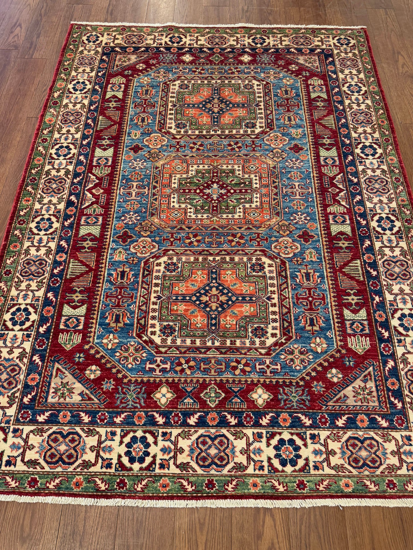 Tribal NJ2172 - 5.2 x 7.3