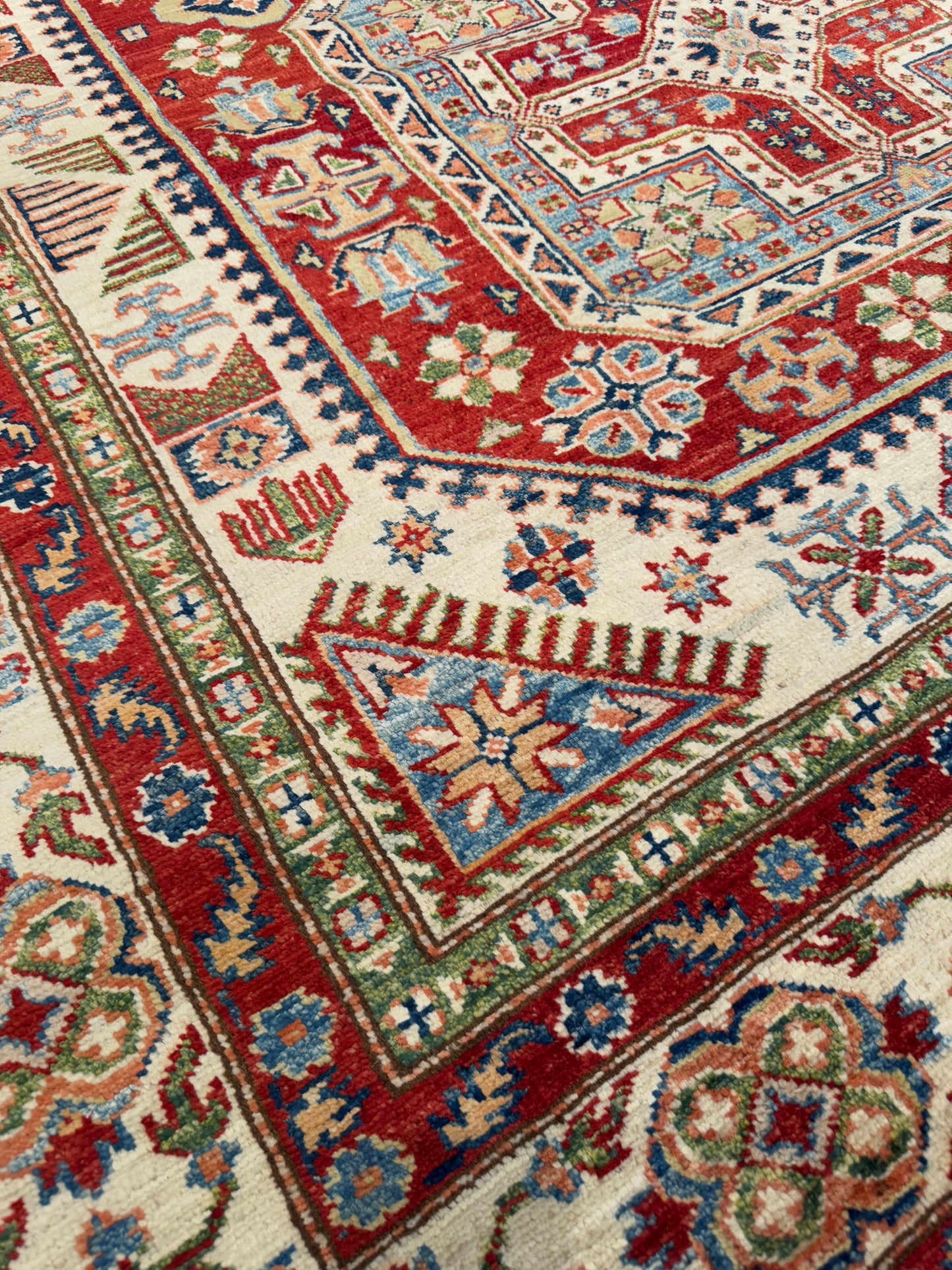 Kazak NJ2179 - 5.10 x 9.5