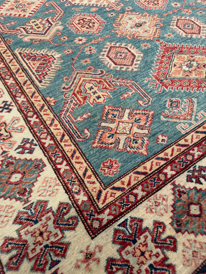 Kazak NJ2305 - 5.6 x 7.8