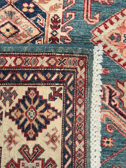 Kazak NJ2305 - 5.6 x 7.8