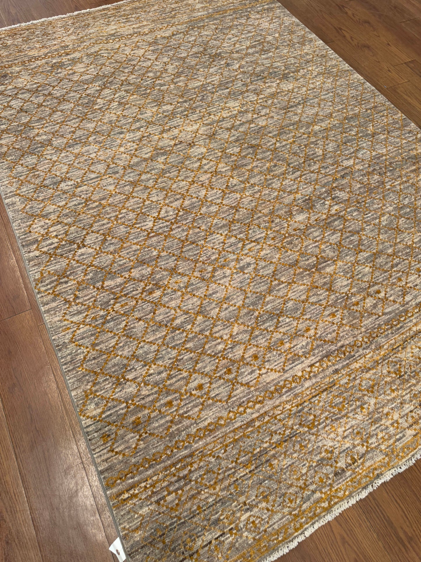 Moroccan NJ2382 - 5.9 x 8.4
