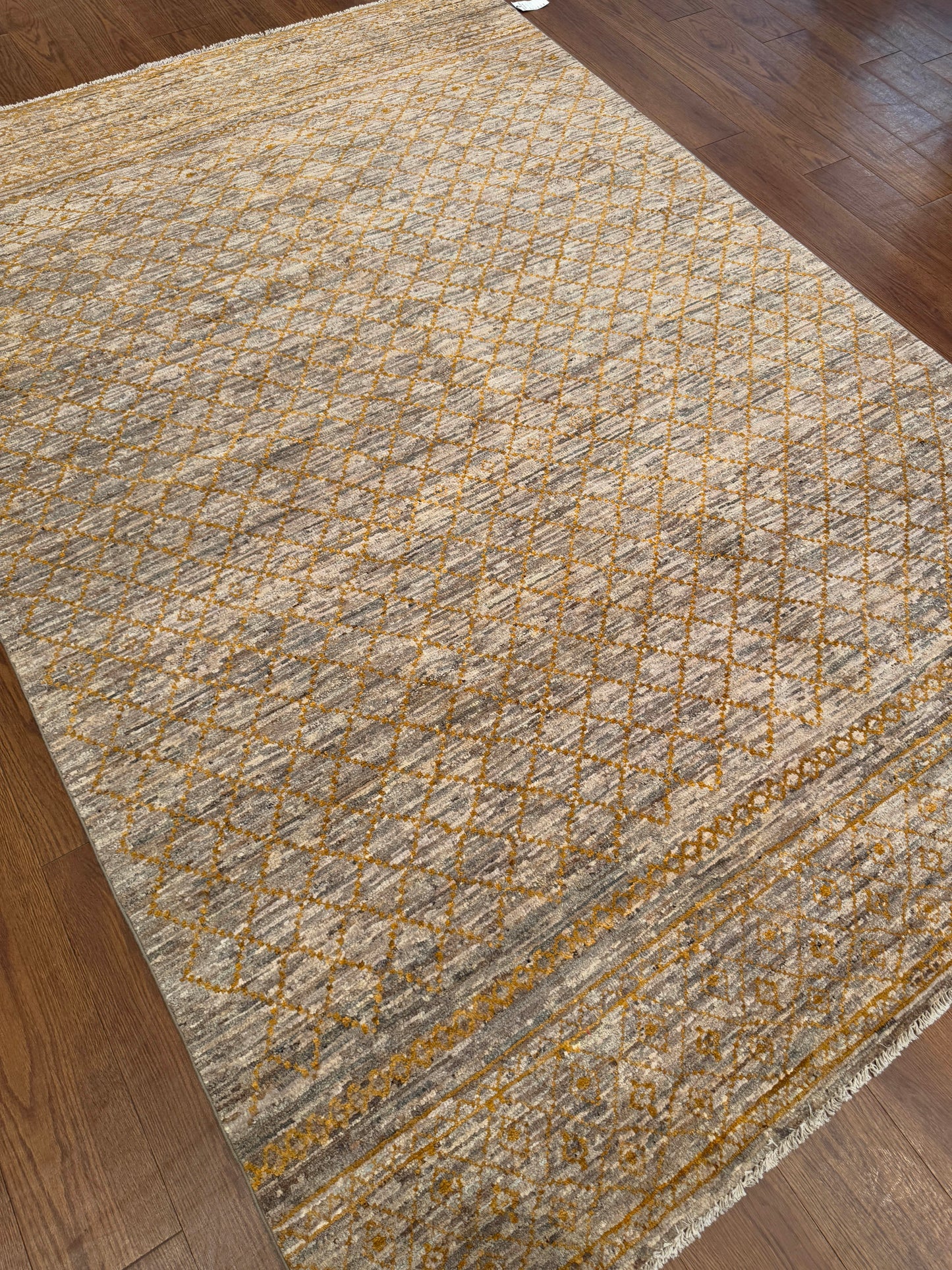 Moroccan NJ2382 - 5.9 x 8.4