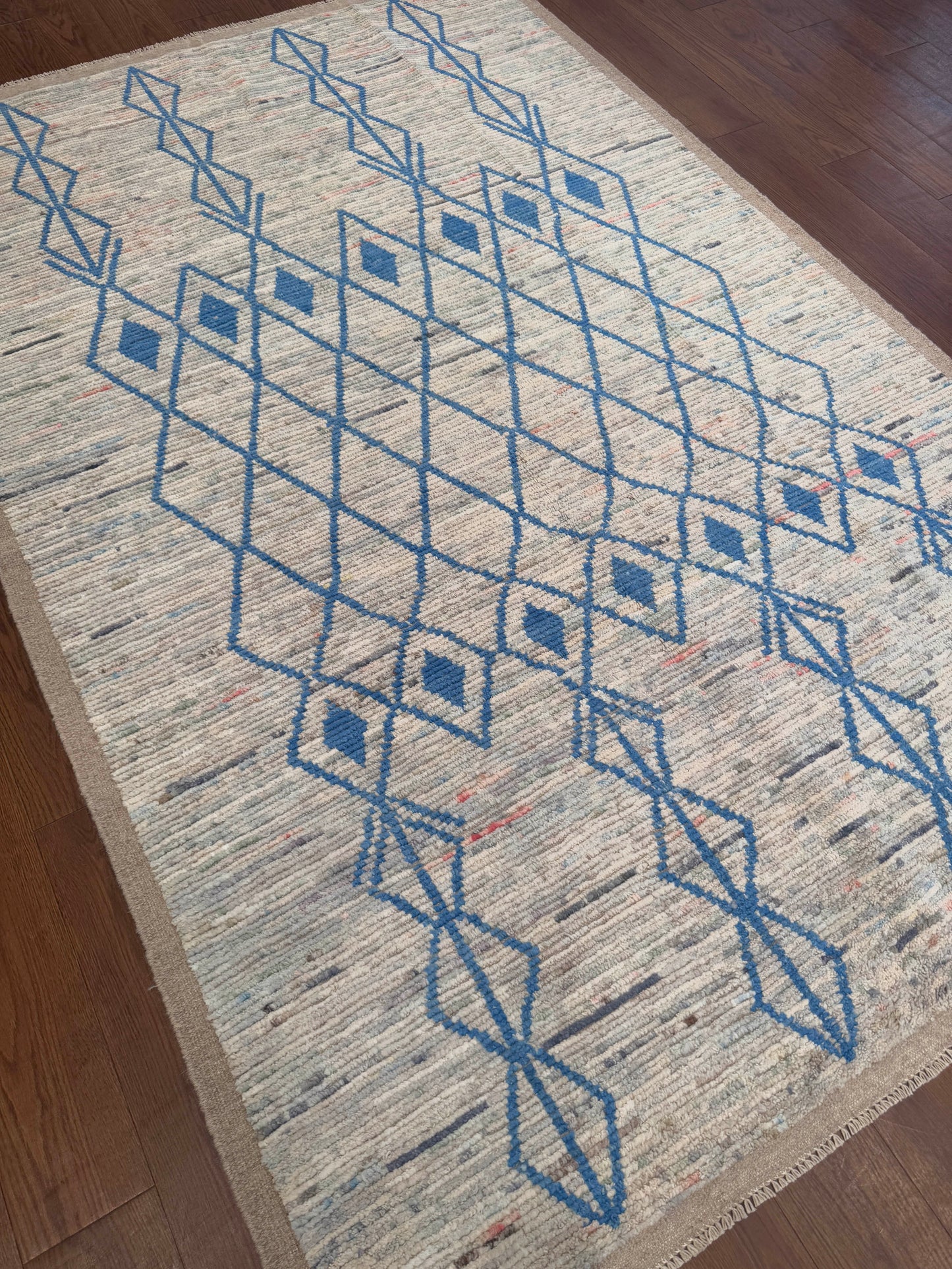 Moroccan NJ2392 - 5.8 x 8.8