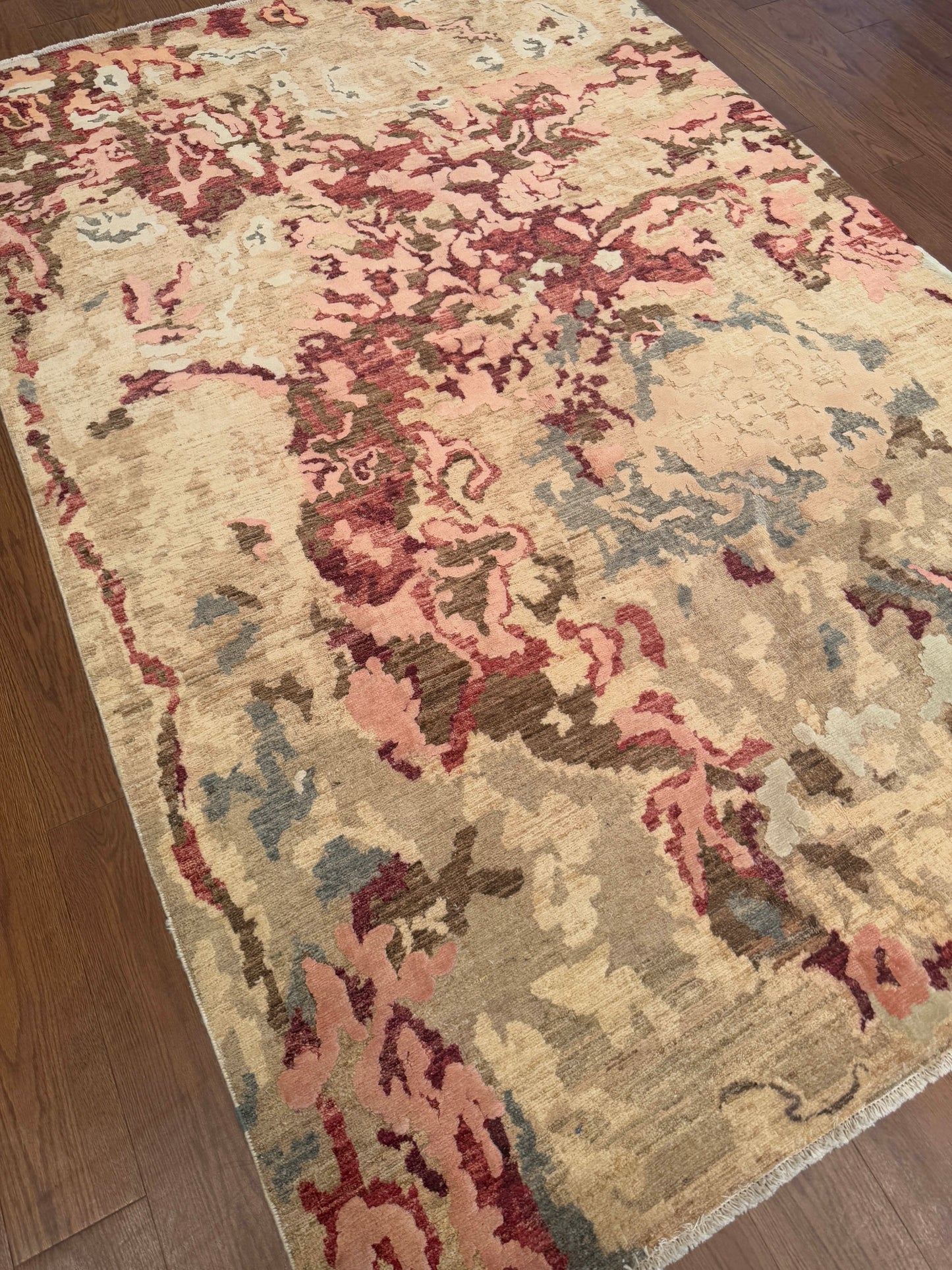 Abstract NJ2409 - 5.11 x 9