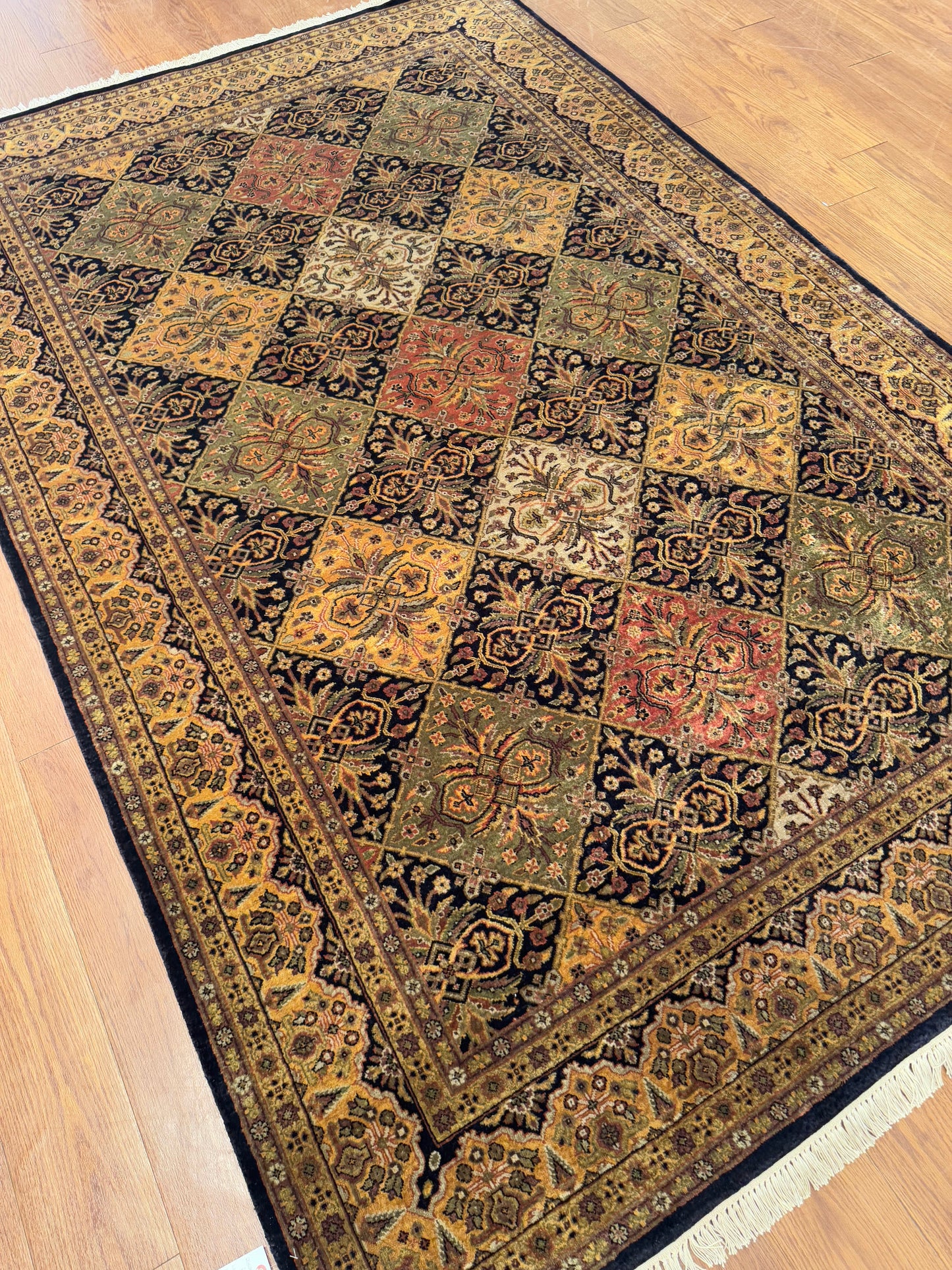 Bakhtiari NJ2478 - 5.11 x 9